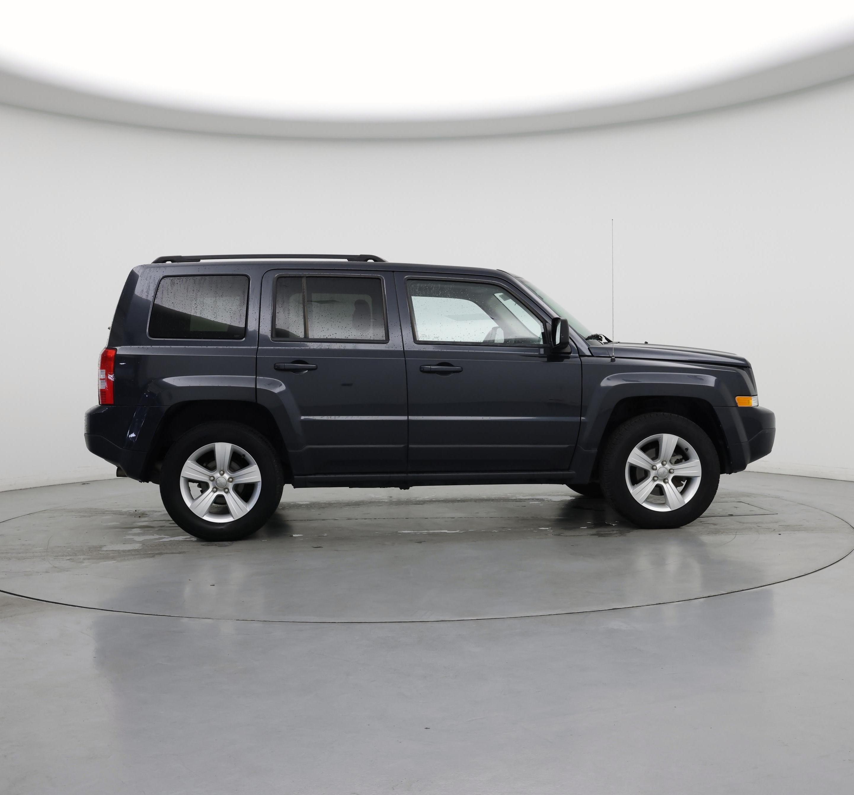 Thumbnail: 2015 Jeep Patriot - 7