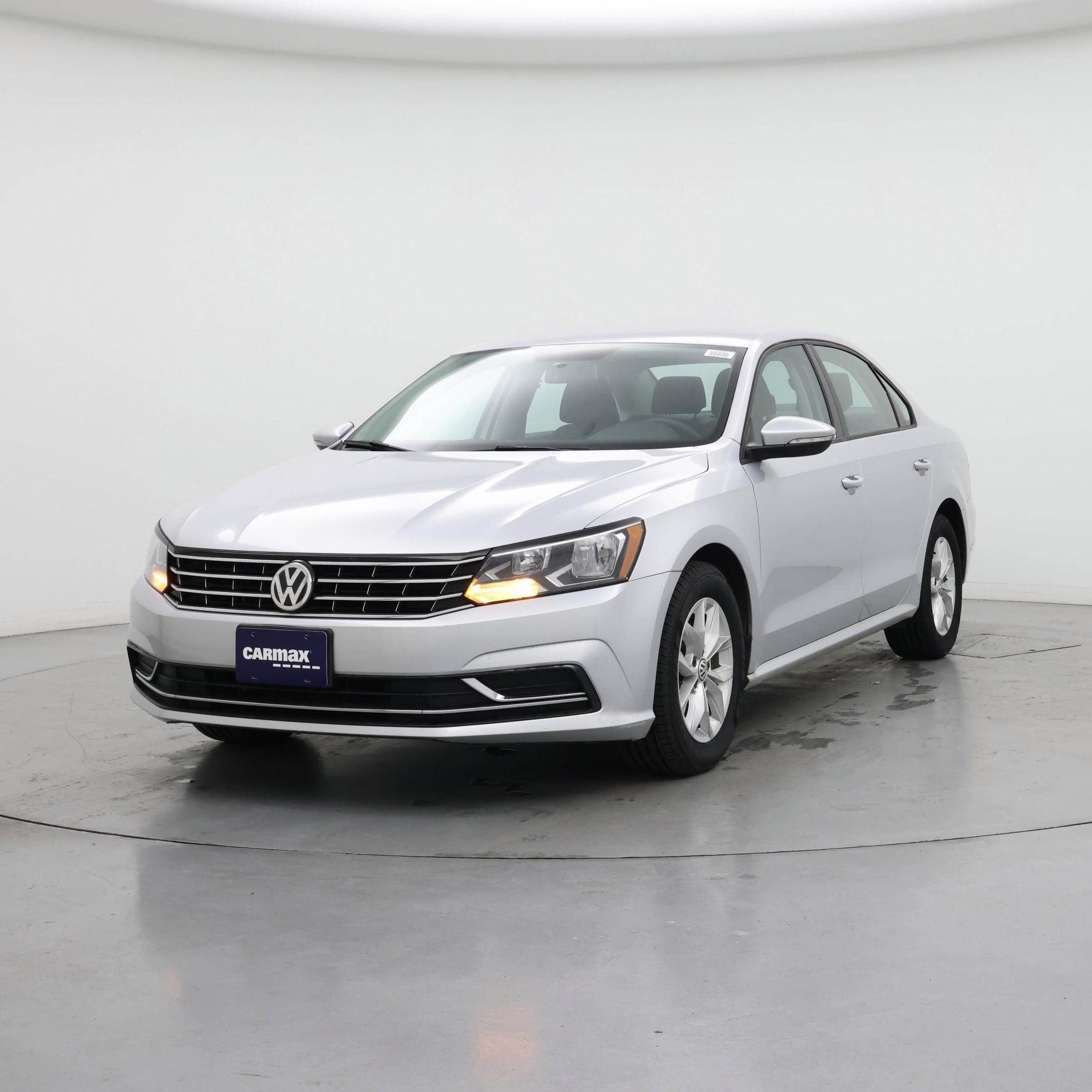 Thumbnail: 2018 Volkswagen Passat - 4