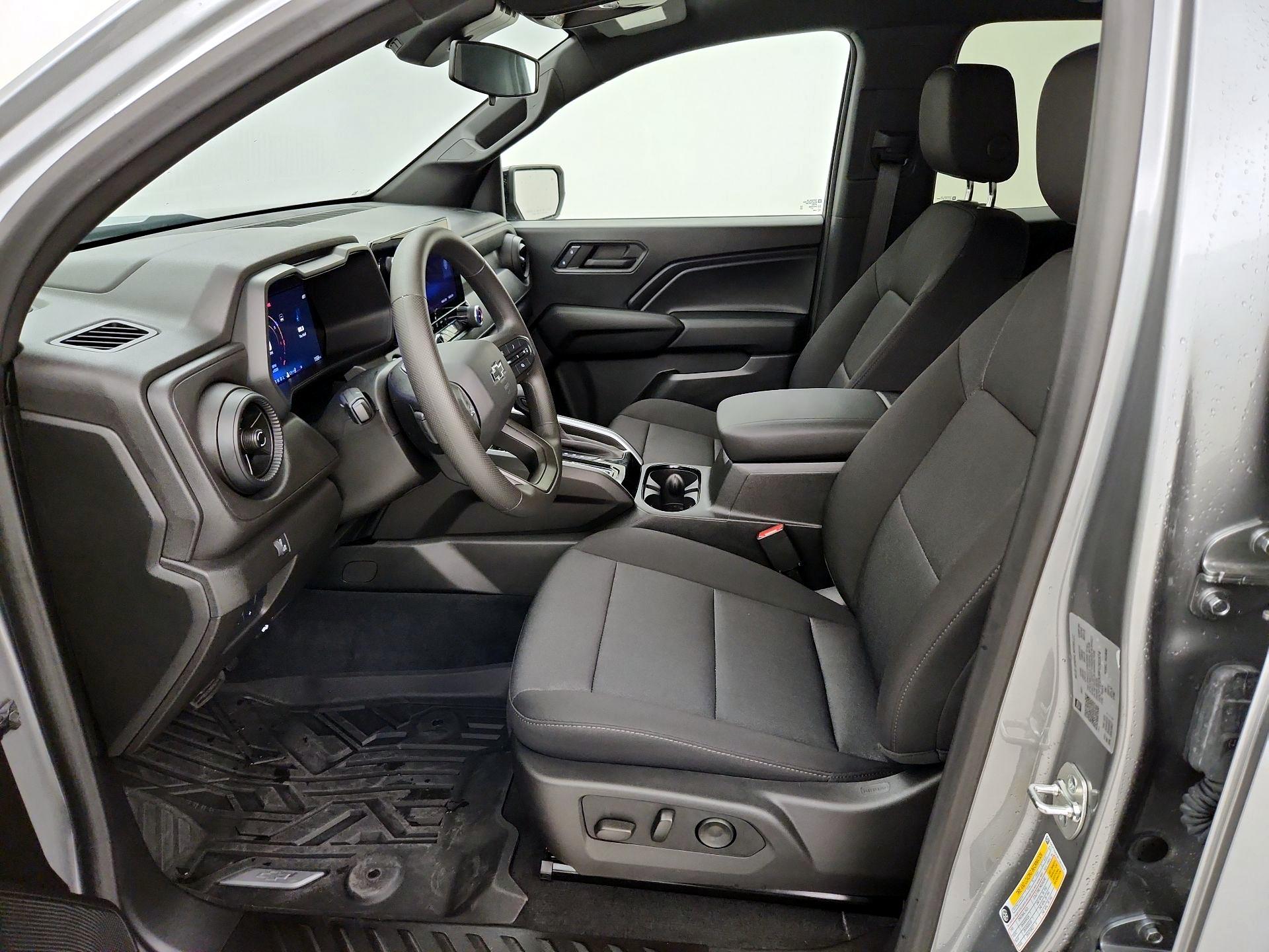 Thumbnail: 2024 Chevrolet Colorado - 11