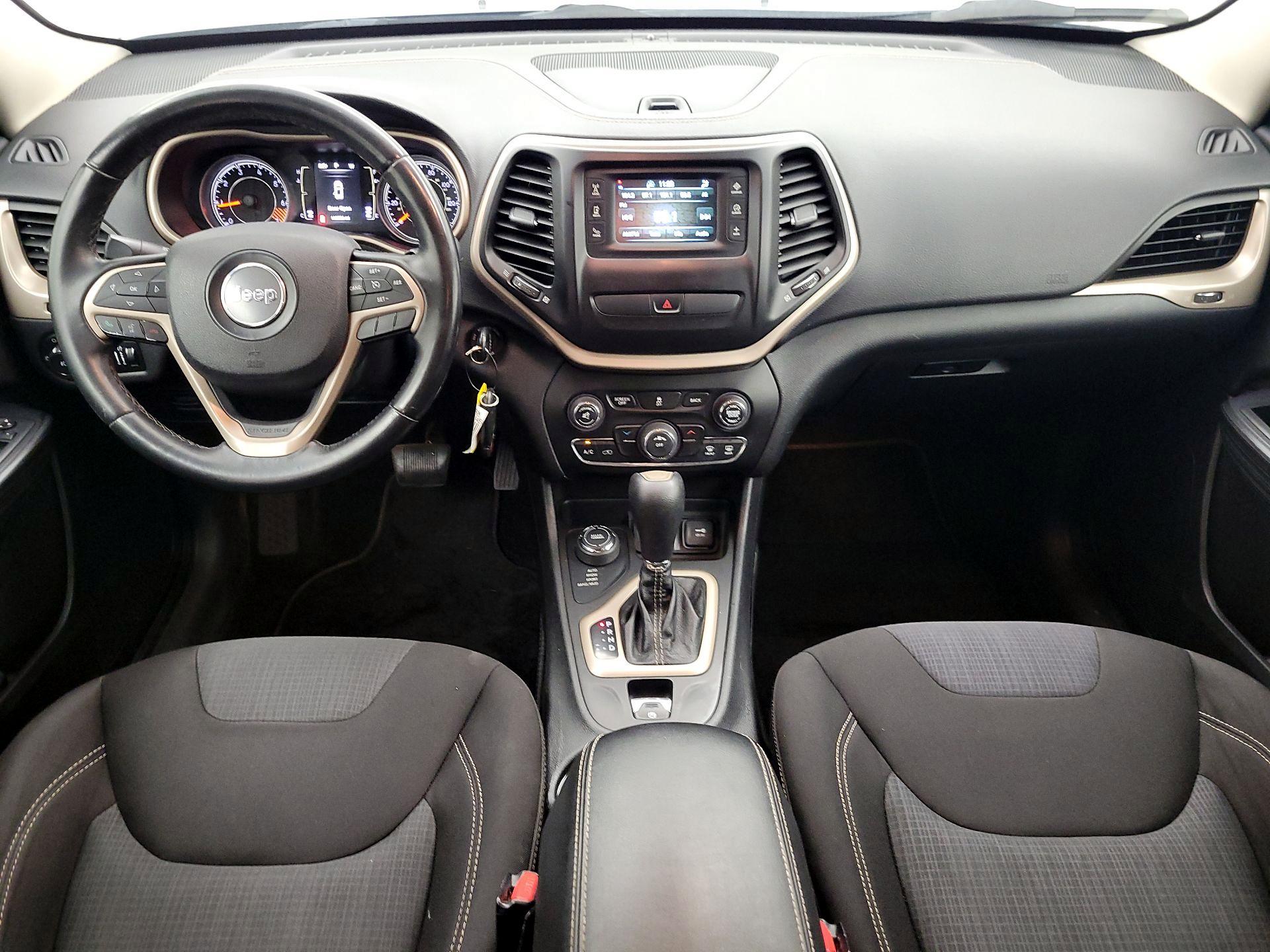 Thumbnail: 2015 Jeep Cherokee - 9