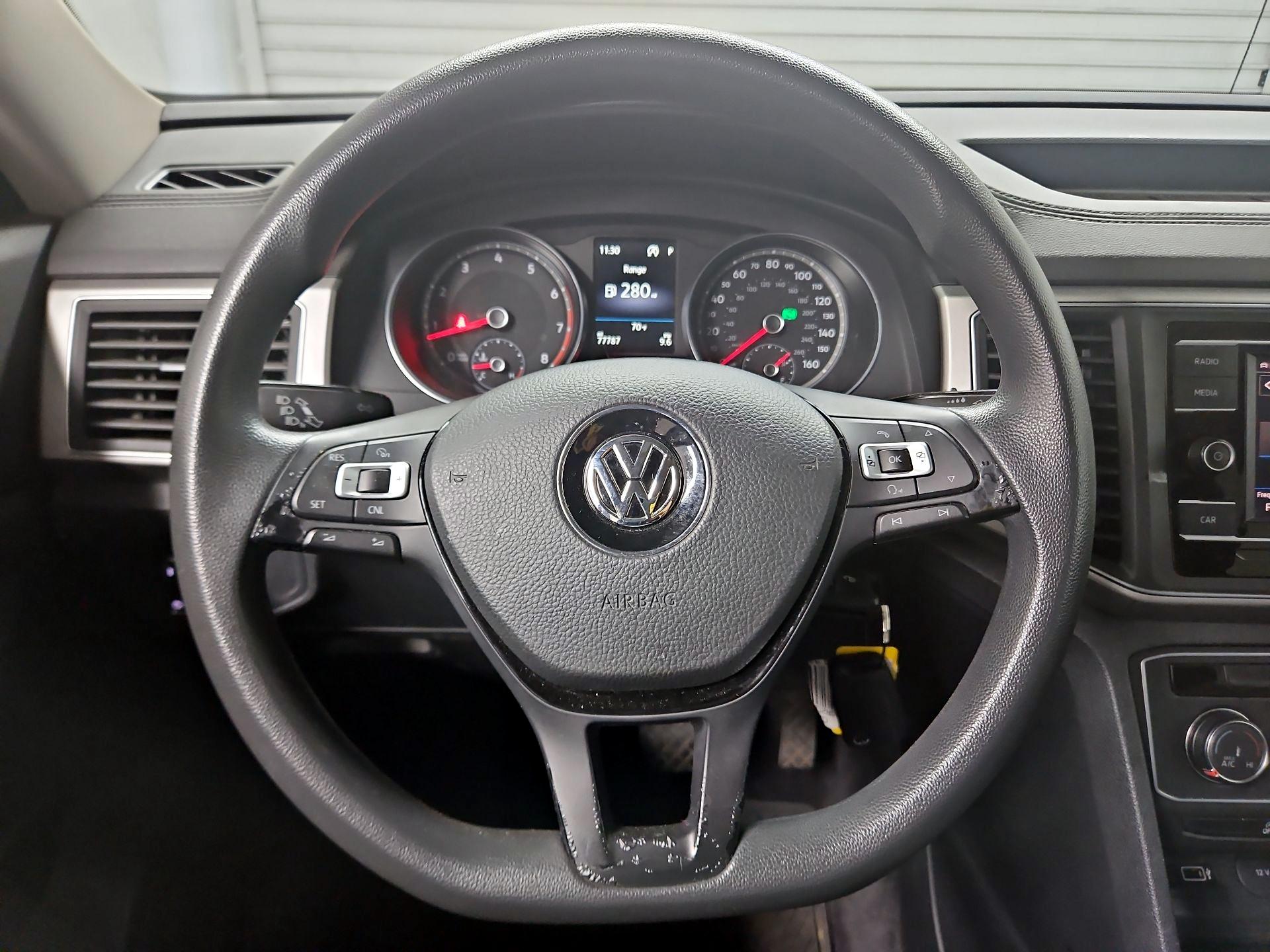 Thumbnail: 2018 Volkswagen Atlas - 10