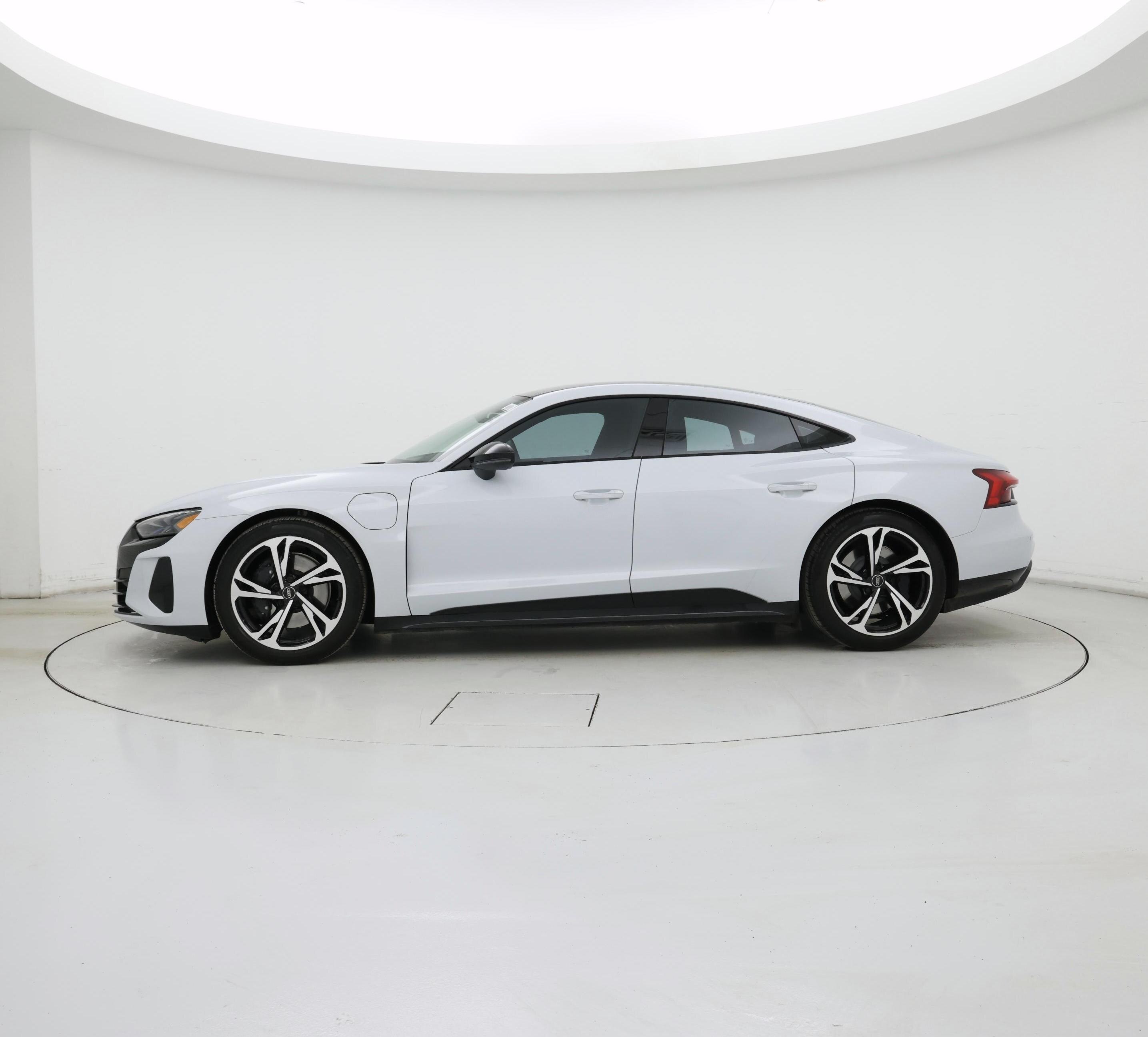 Thumbnail: 2023 Audi e-tron GT - 3