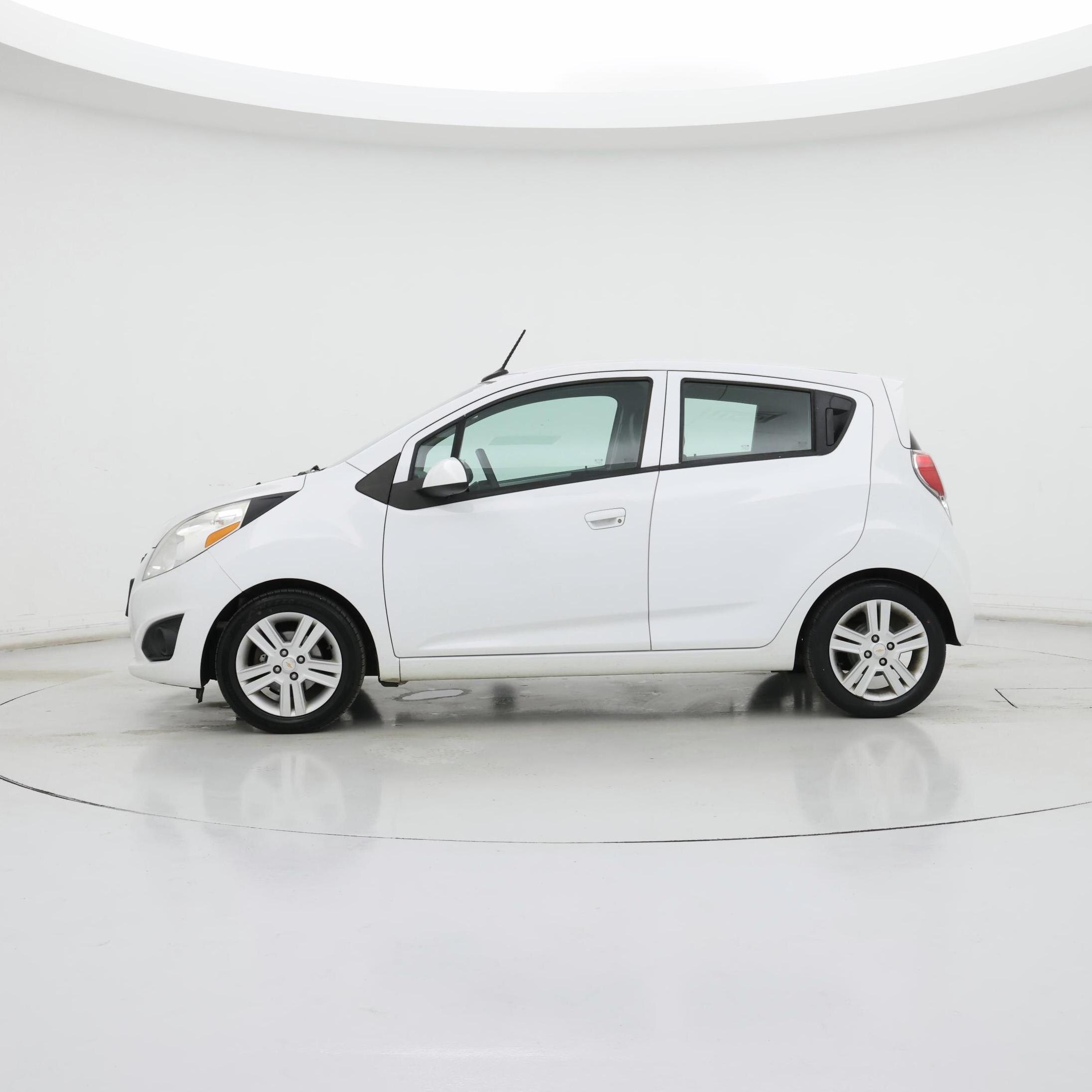 Thumbnail: 2014 Chevrolet Spark - 3