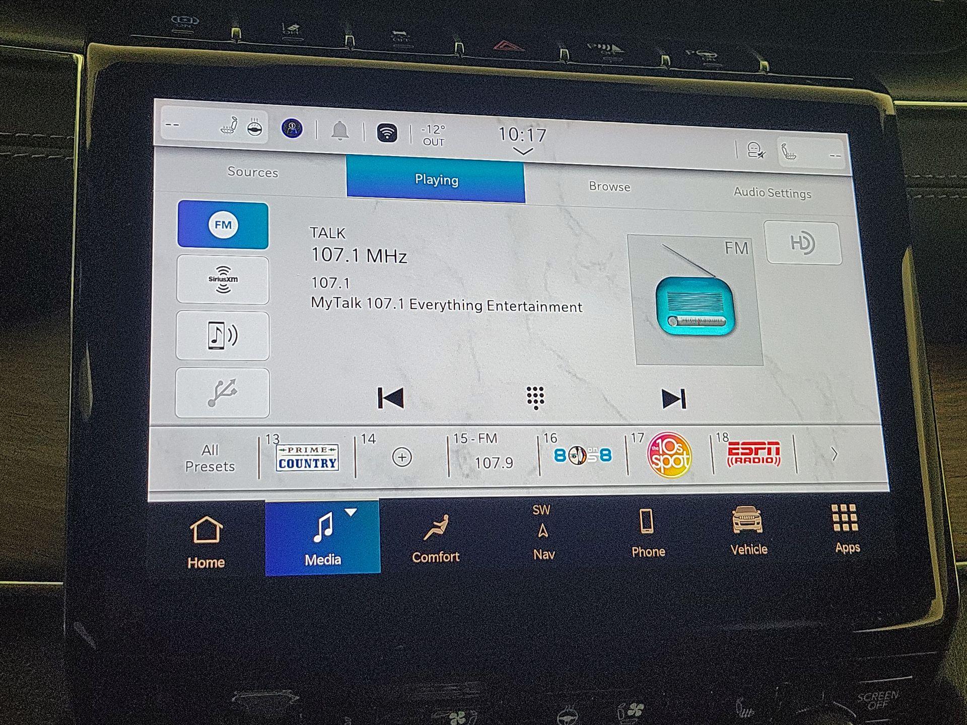 Thumbnail: 2022 Jeep Grand Cherokee - 16