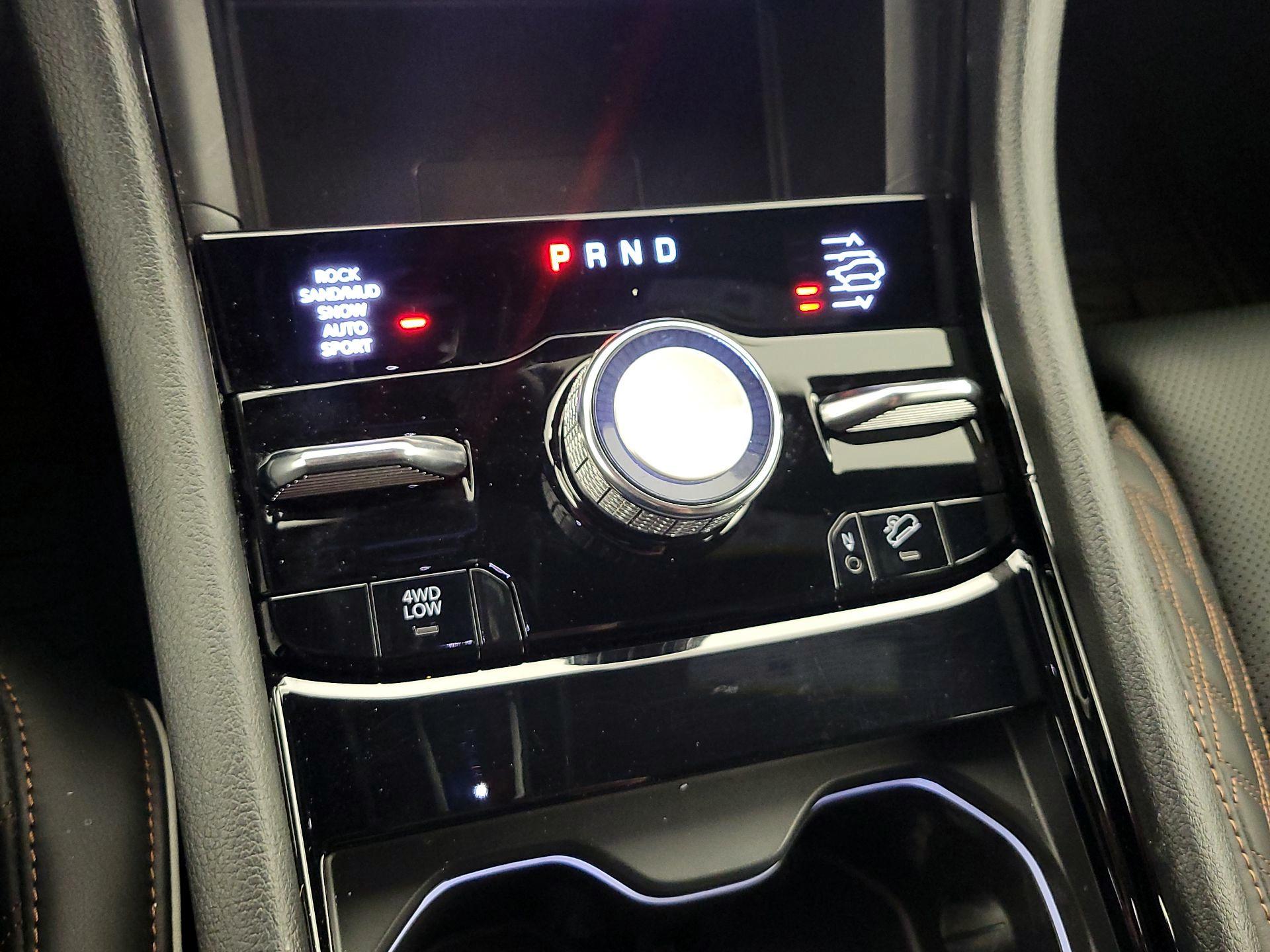 Thumbnail: 2022 Jeep Grand Cherokee - 18