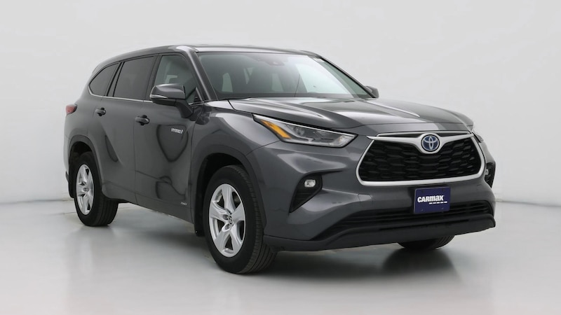 2021 Toyota Highlander LE Hero Image