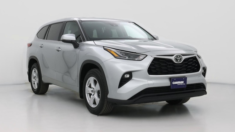 2023 Toyota Highlander LE Hero Image
