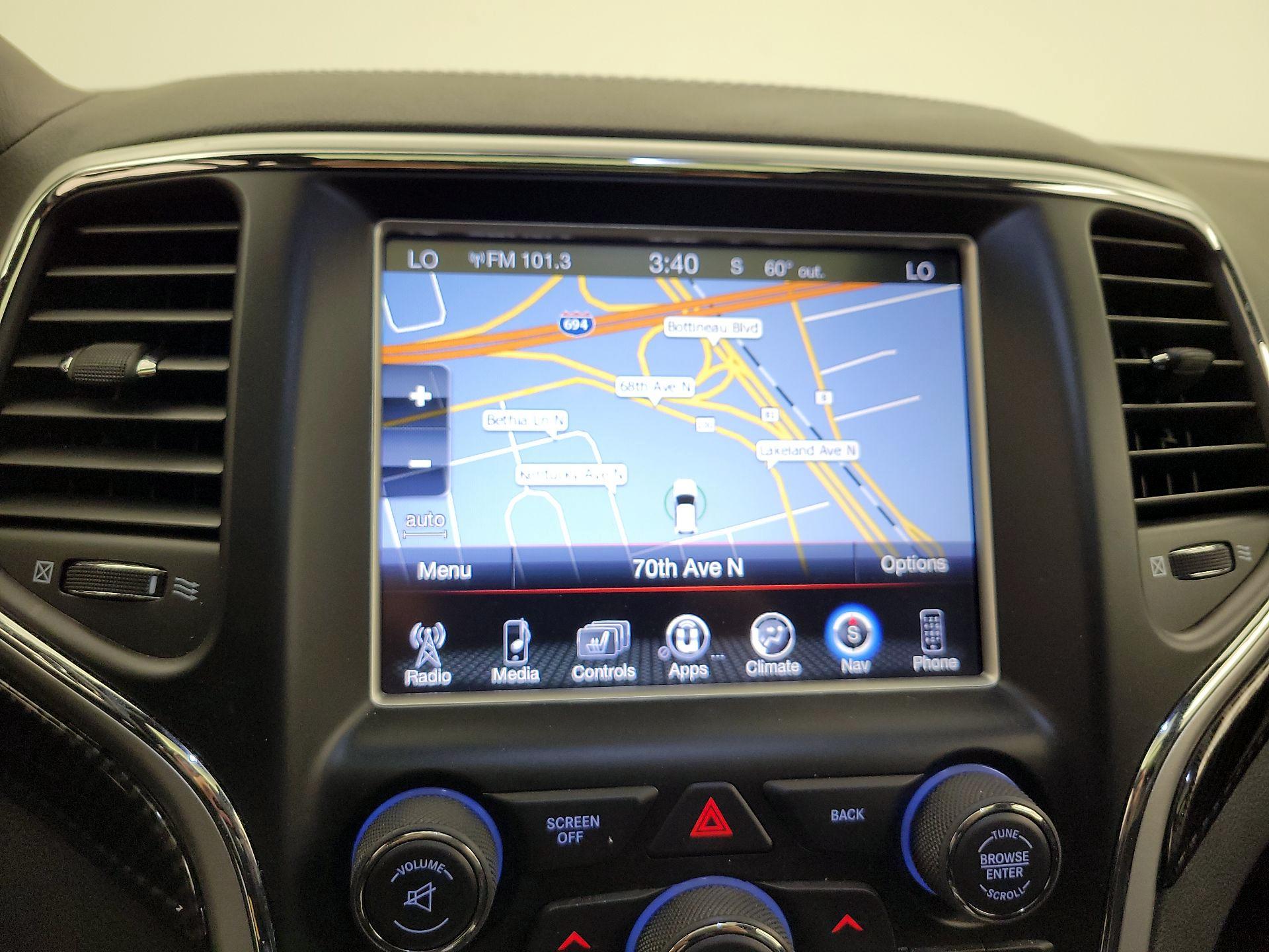 Thumbnail: 2016 Jeep Grand Cherokee - 14