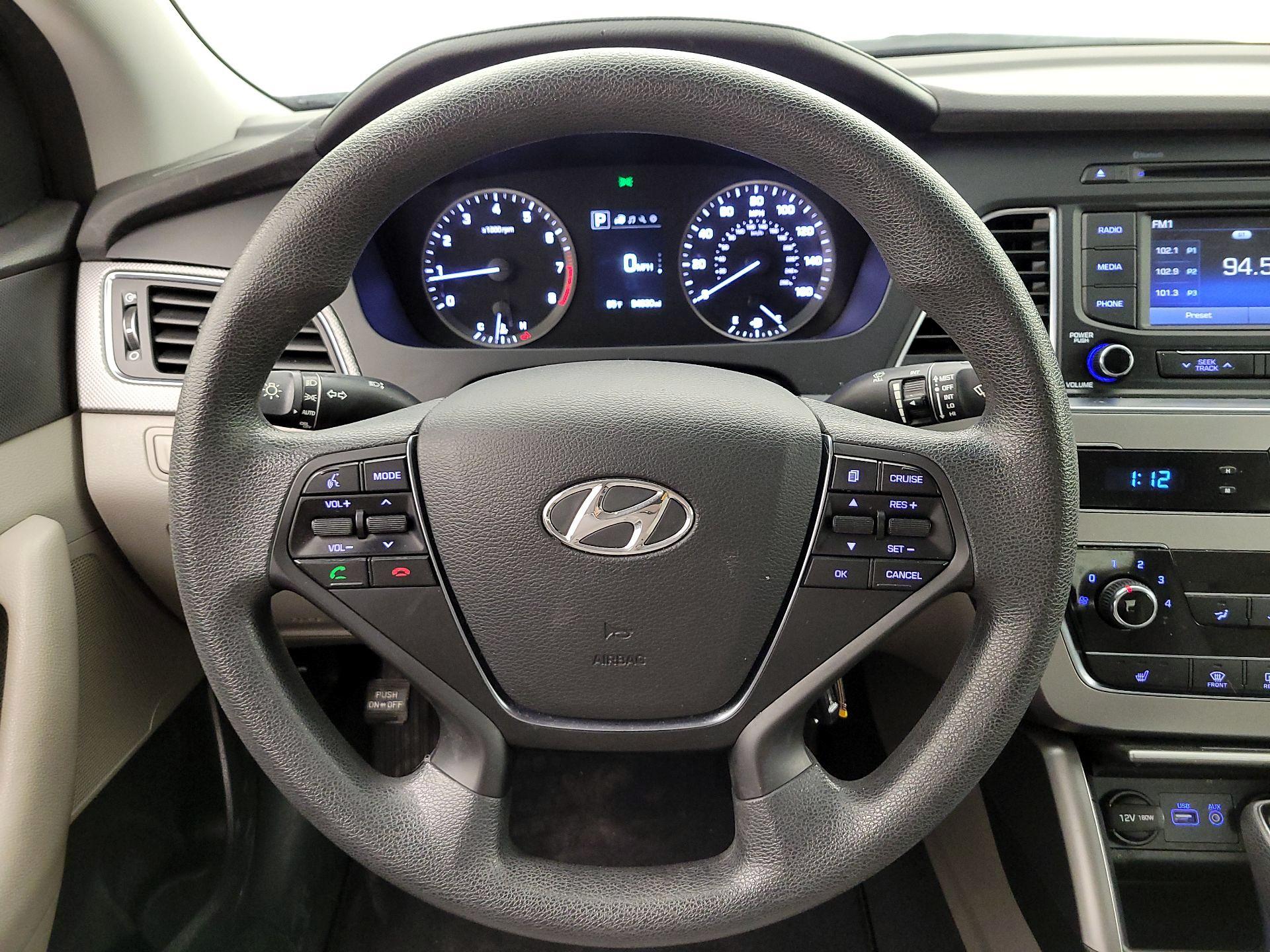Thumbnail: 2015 Hyundai Sonata - 10