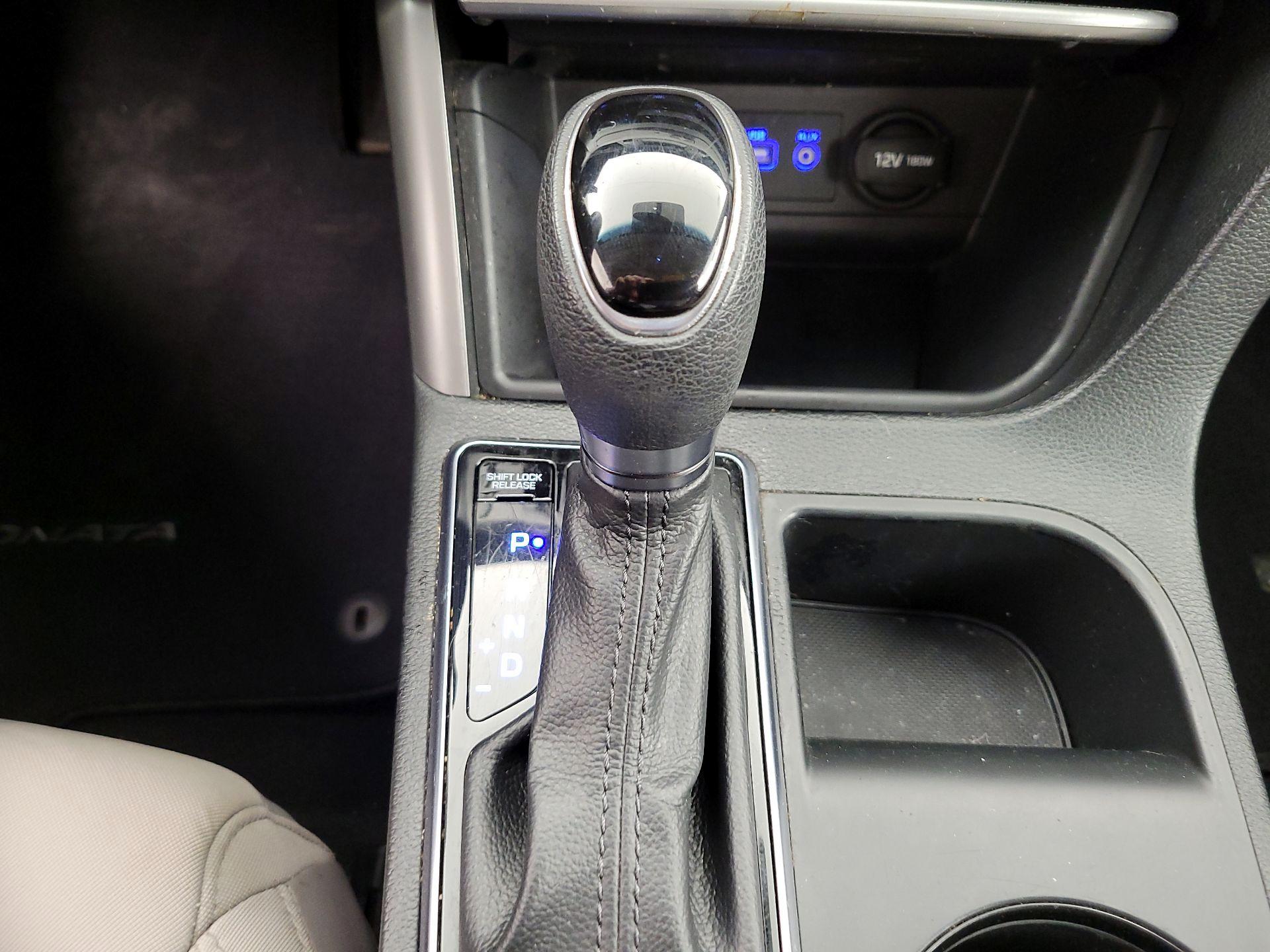 Thumbnail: 2015 Hyundai Sonata - 17