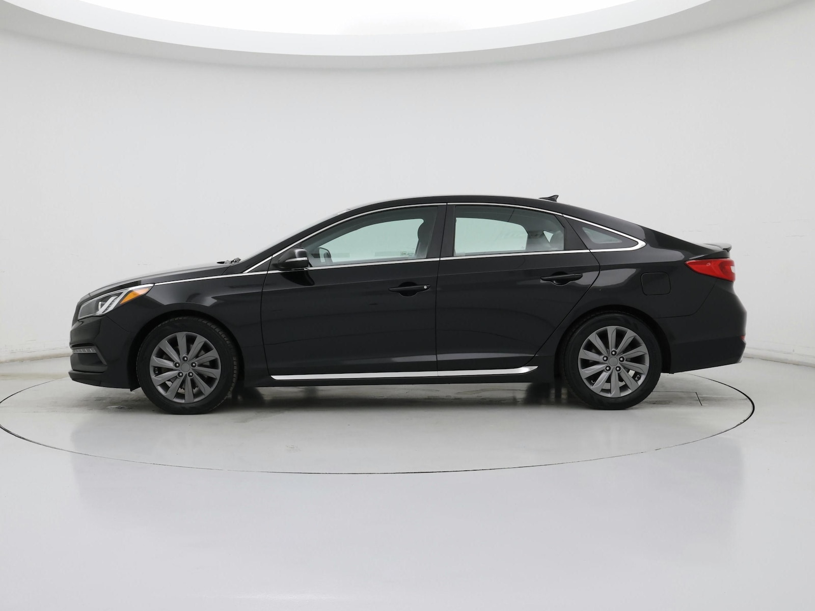 Image of 2015 Hyundai Sonata Sport