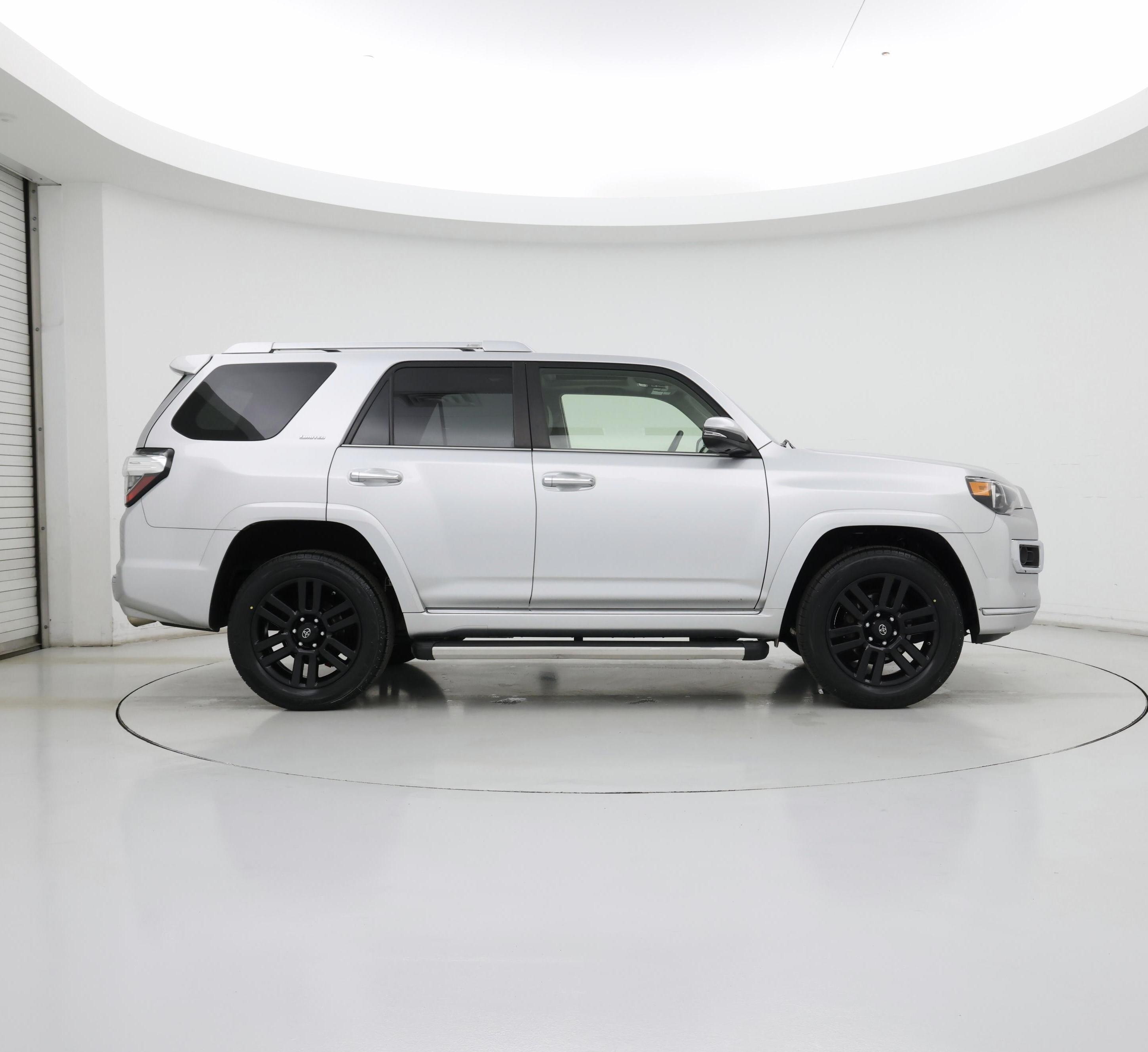 Thumbnail: 2018 Toyota 4Runner - 7