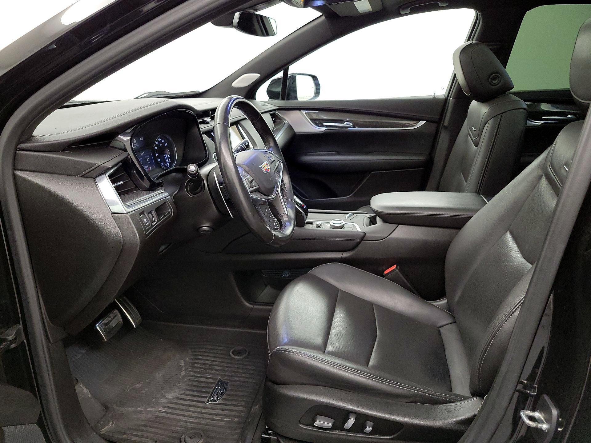 Thumbnail: 2021 Cadillac XT5 - 11