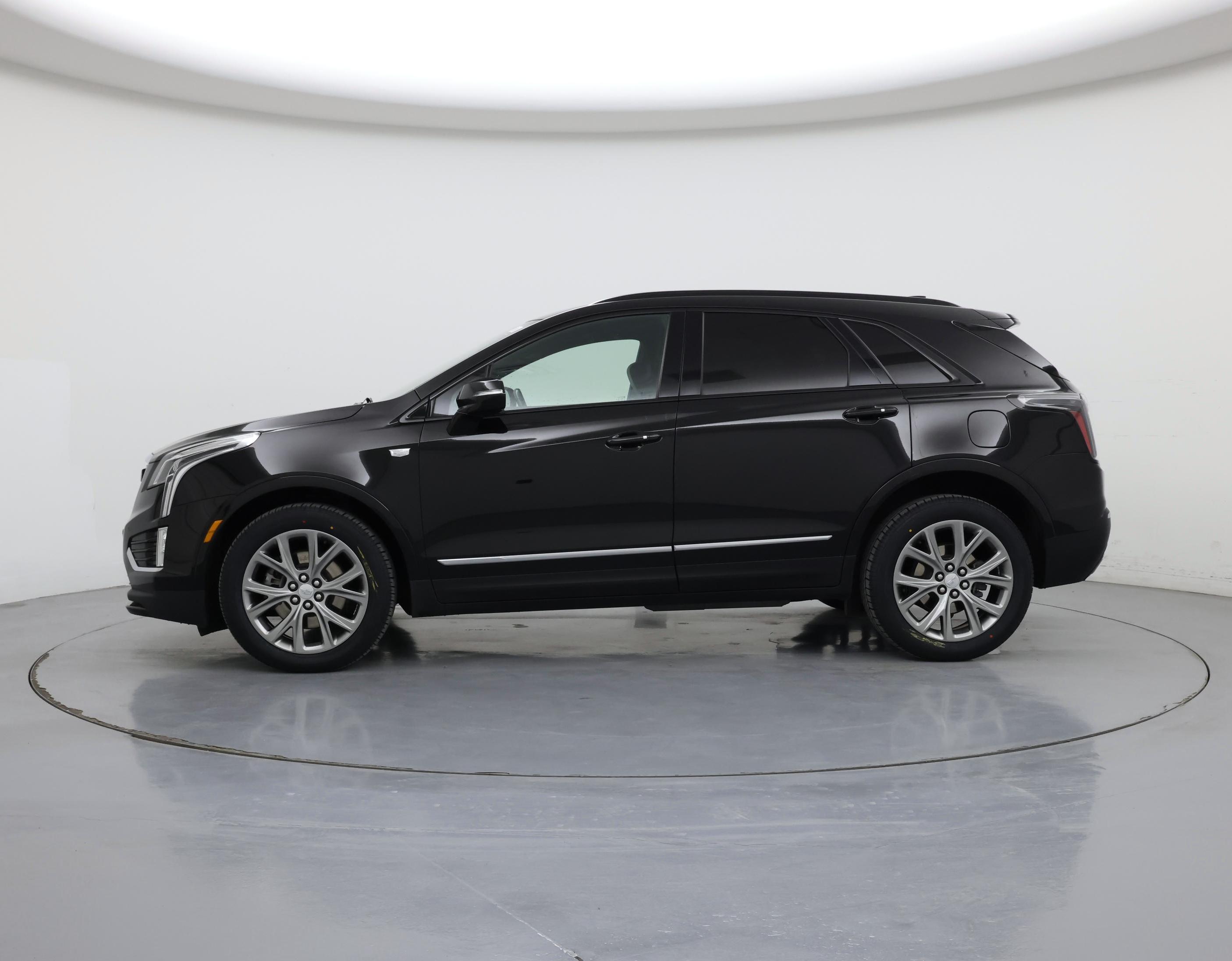 Thumbnail: 2021 Cadillac XT5 - 3