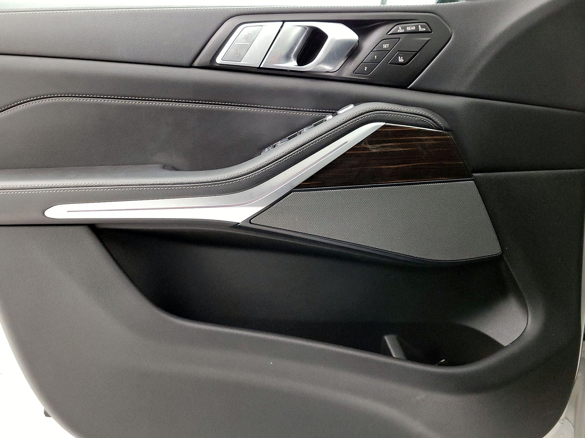 Thumbnail: 2020 BMW X7 - 12