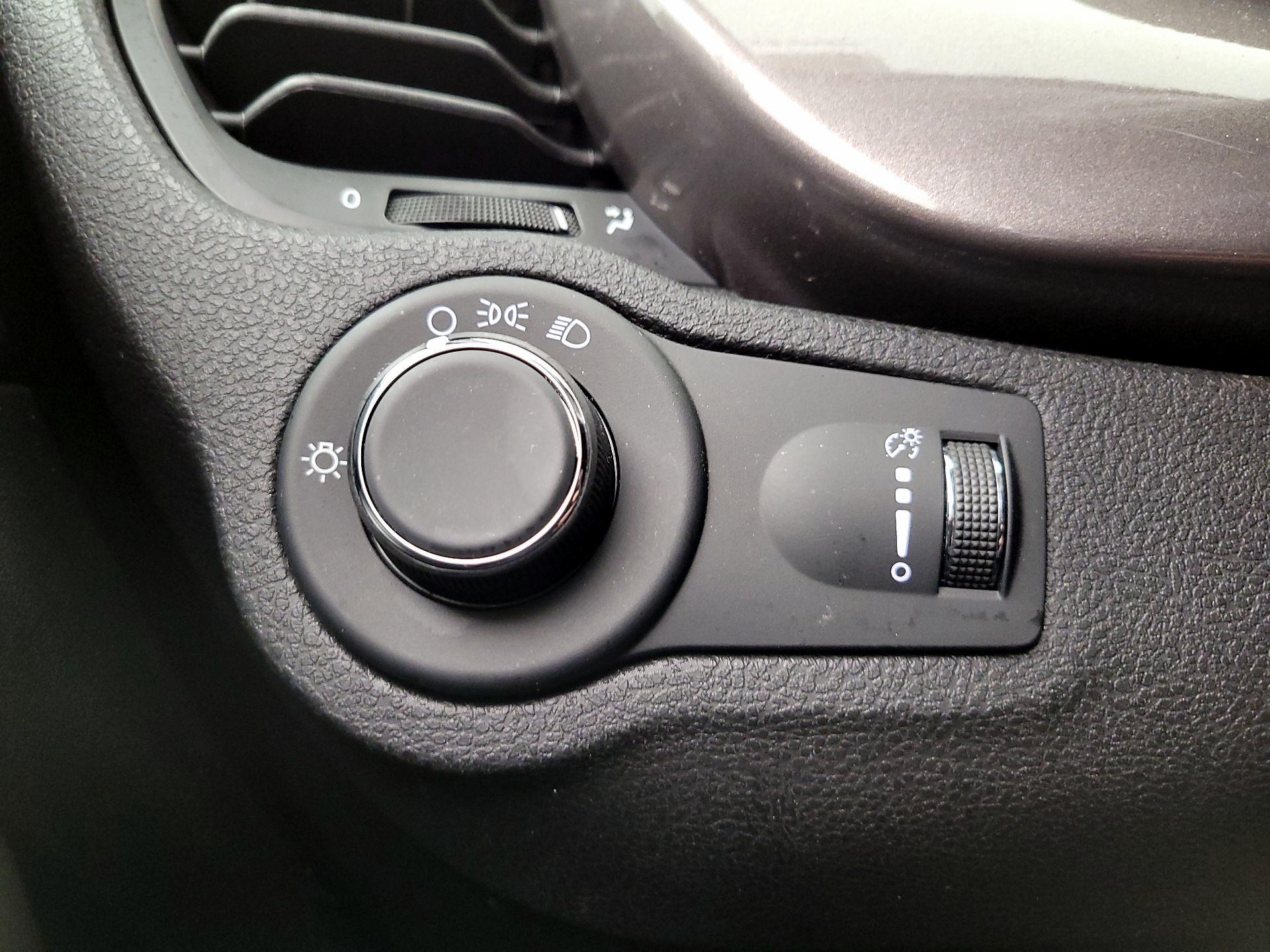Thumbnail: 2017 Fiat 500X - 13