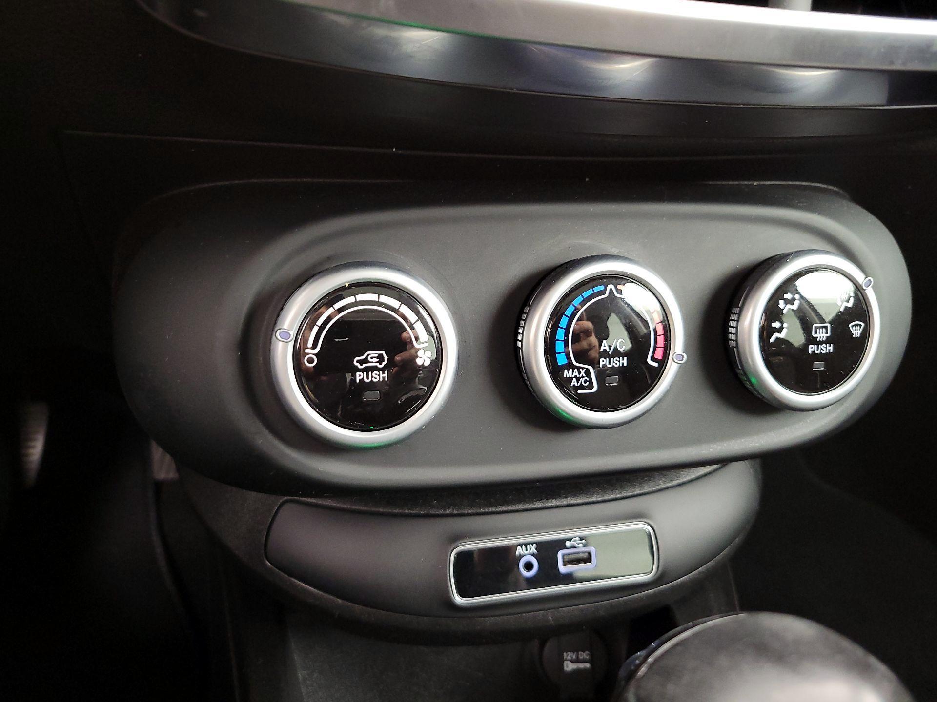 Thumbnail: 2017 Fiat 500X - 16