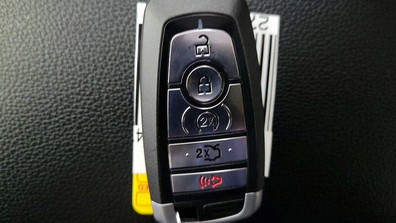 2019 Ford Fusion SEL 24