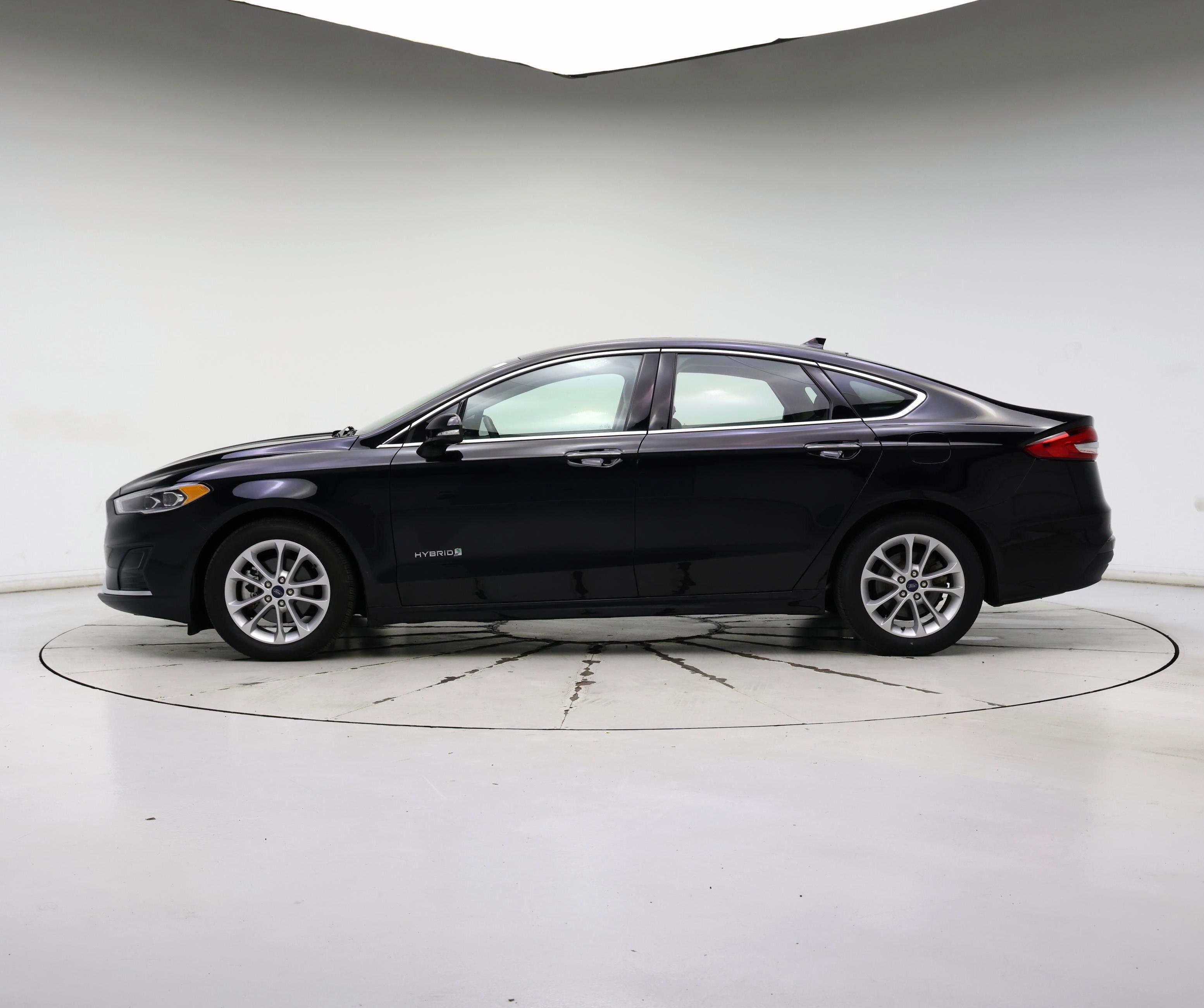 Thumbnail: 2019 Ford Fusion - 3