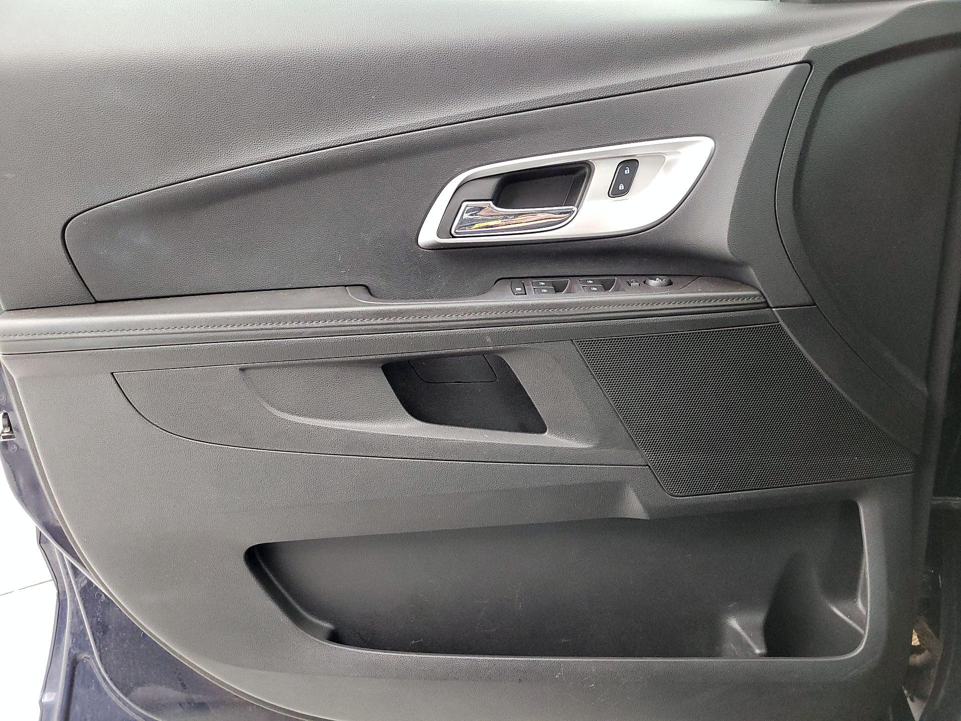 Thumbnail: 2017 Chevrolet Equinox - 12