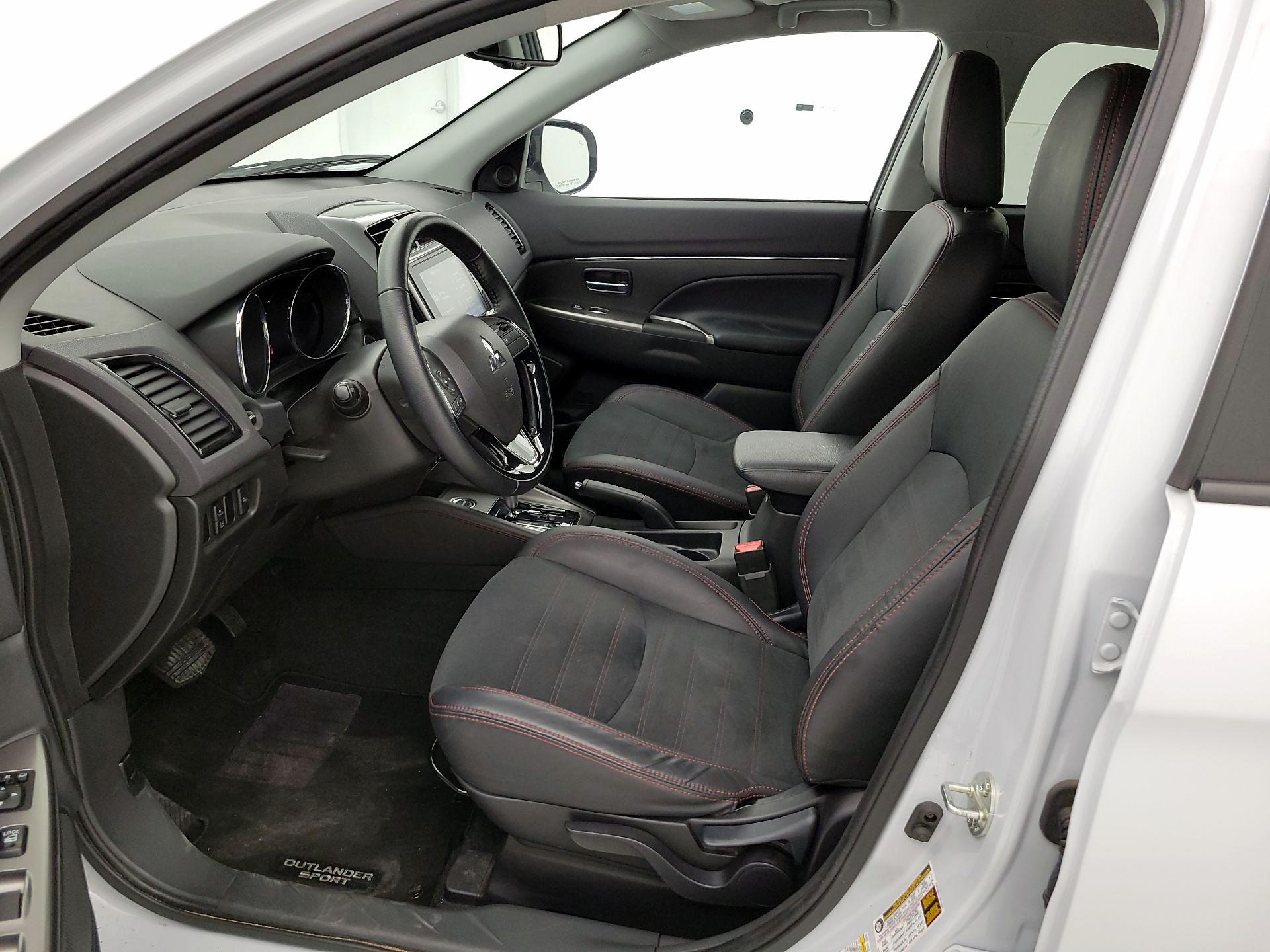 Thumbnail: 2023 Mitsubishi Outlander Sport - 11