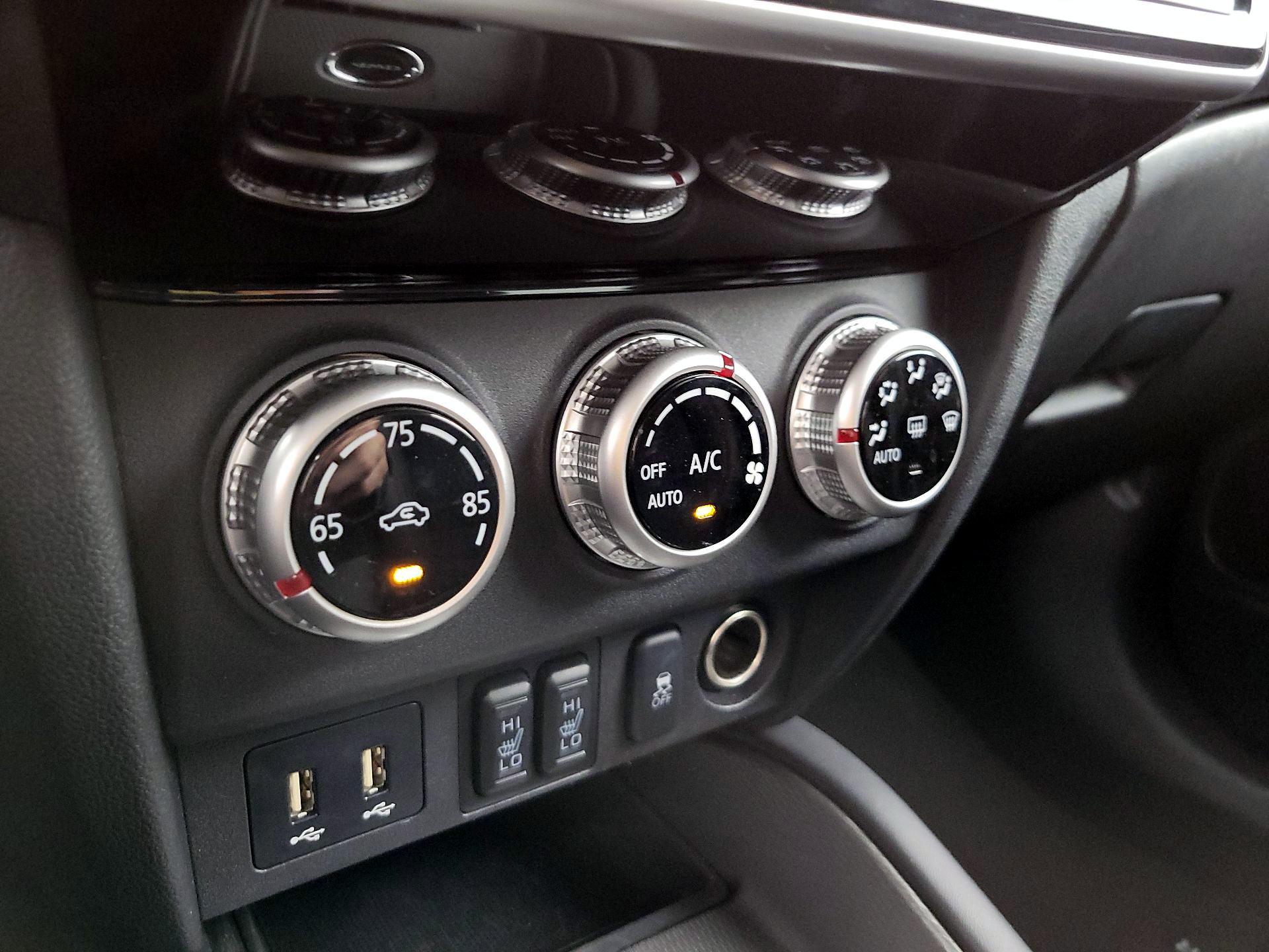 Thumbnail: 2023 Mitsubishi Outlander Sport - 16