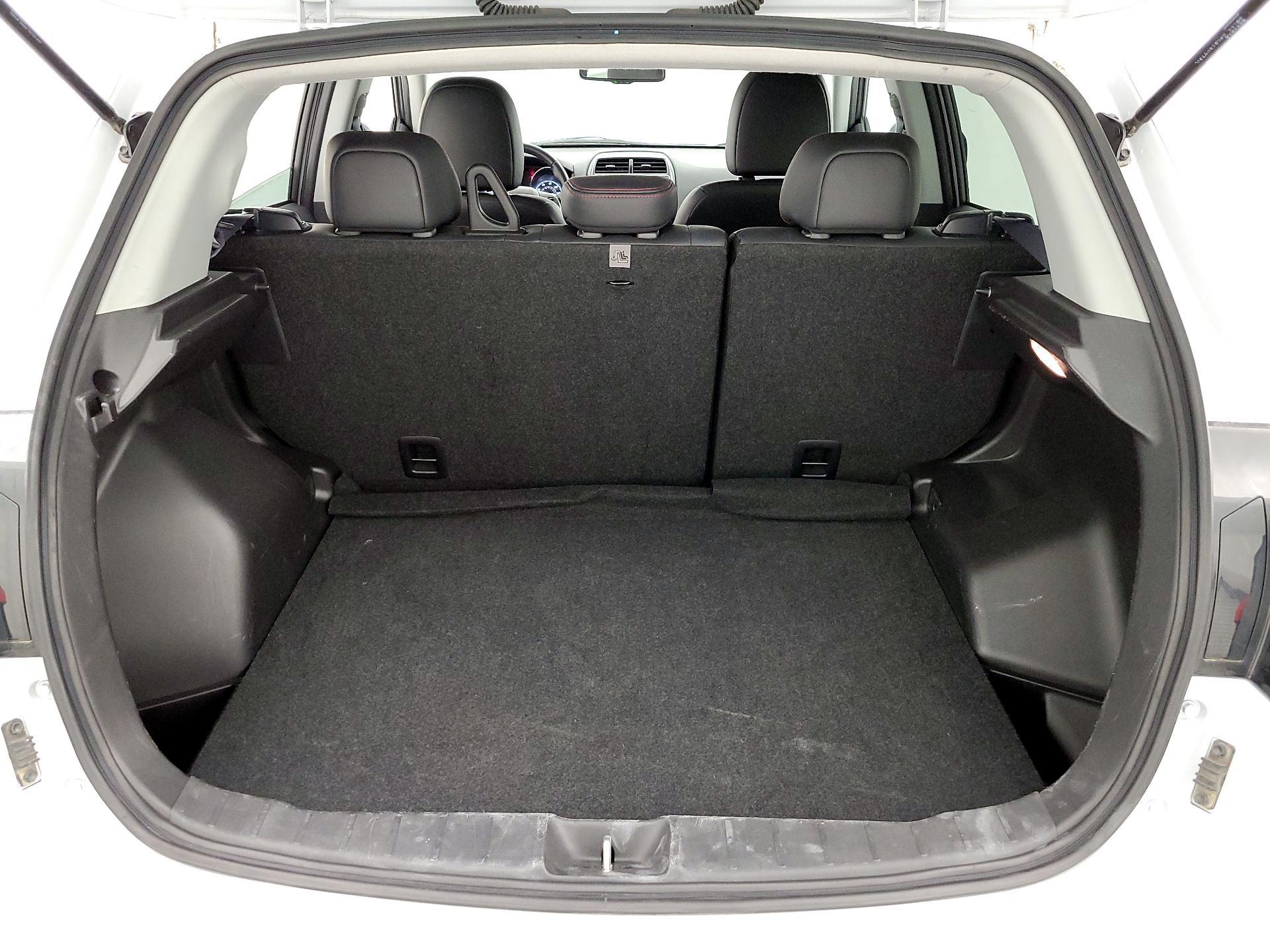 Thumbnail: 2023 Mitsubishi Outlander Sport - 20