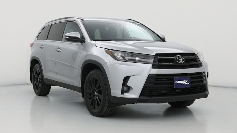2019 Toyota Highlander SE Hero Image