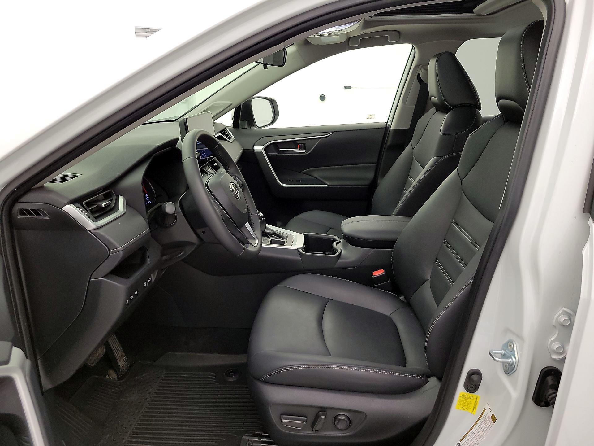 Thumbnail: 2023 Toyota RAV4 - 11