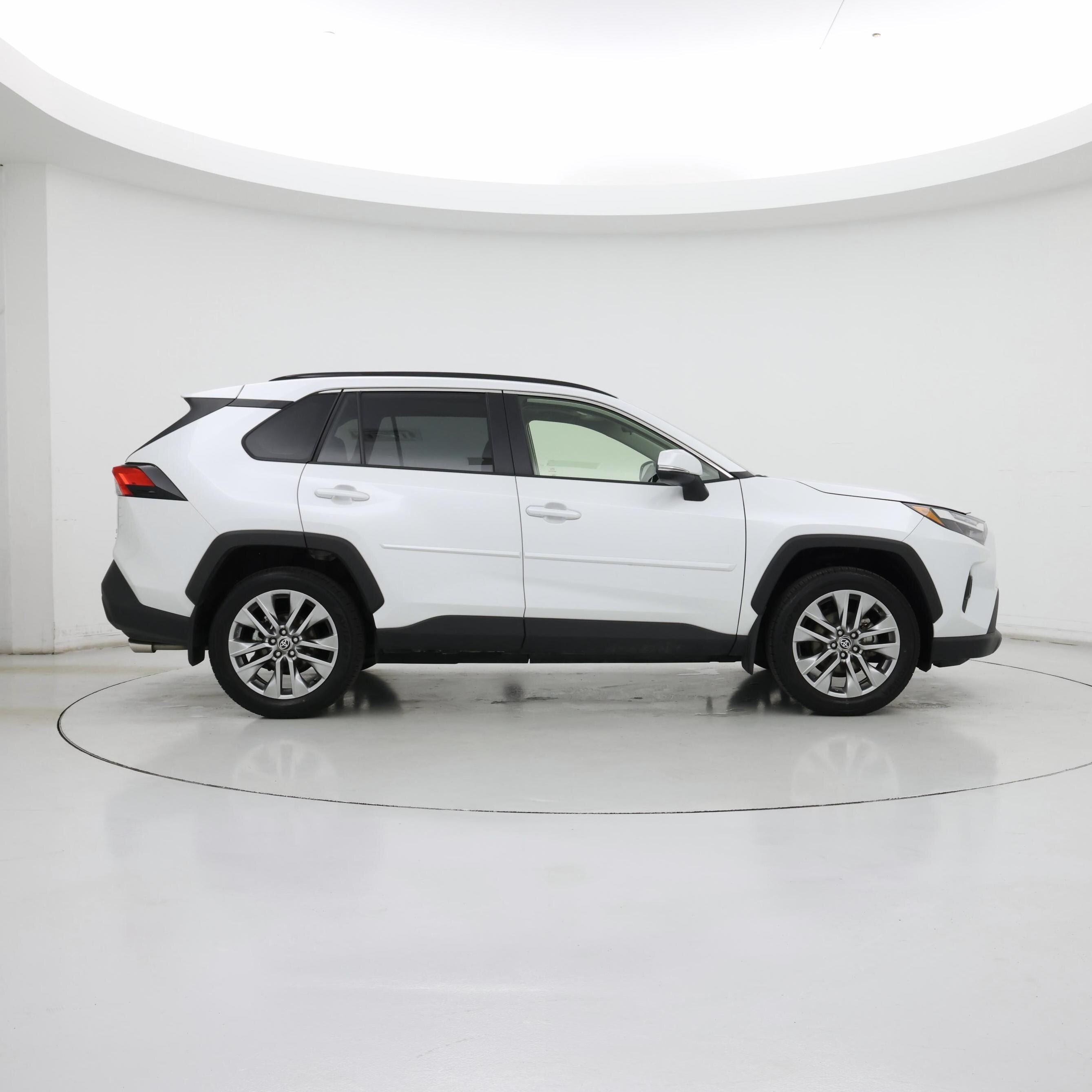 Thumbnail: 2023 Toyota RAV4 - 7