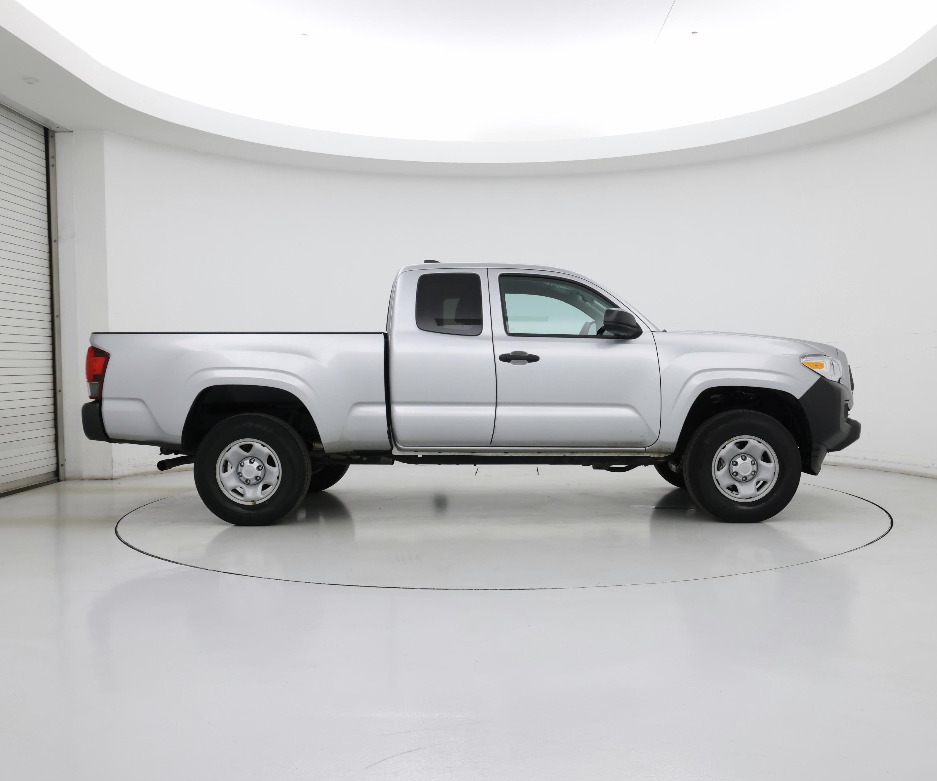 Thumbnail: 2023 Toyota Tacoma - 7