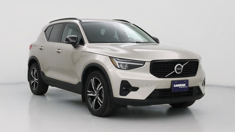 2023 Volvo XC40 B5 Plus Hero Image