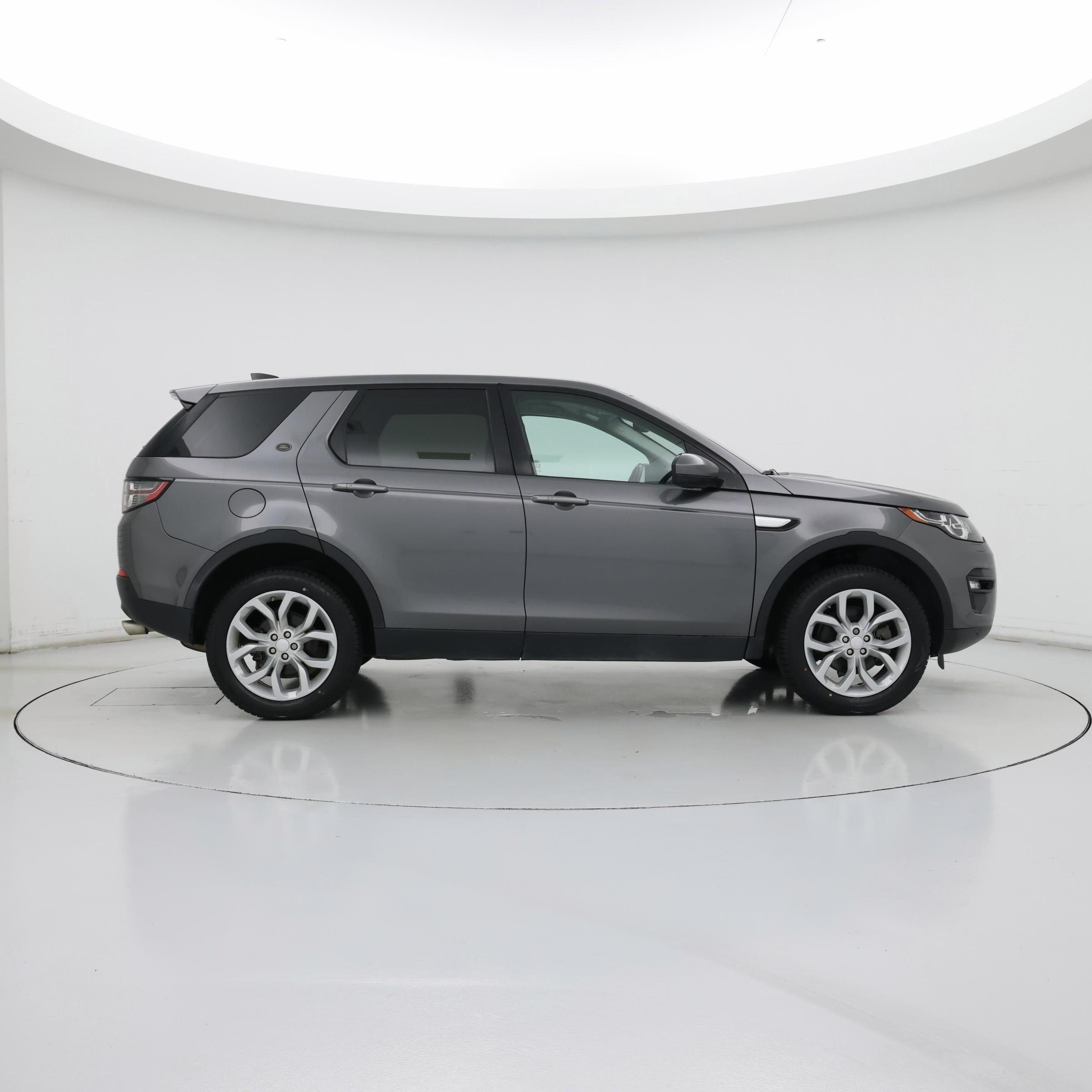 Thumbnail: 2018 Land Rover Discovery Sport - 7