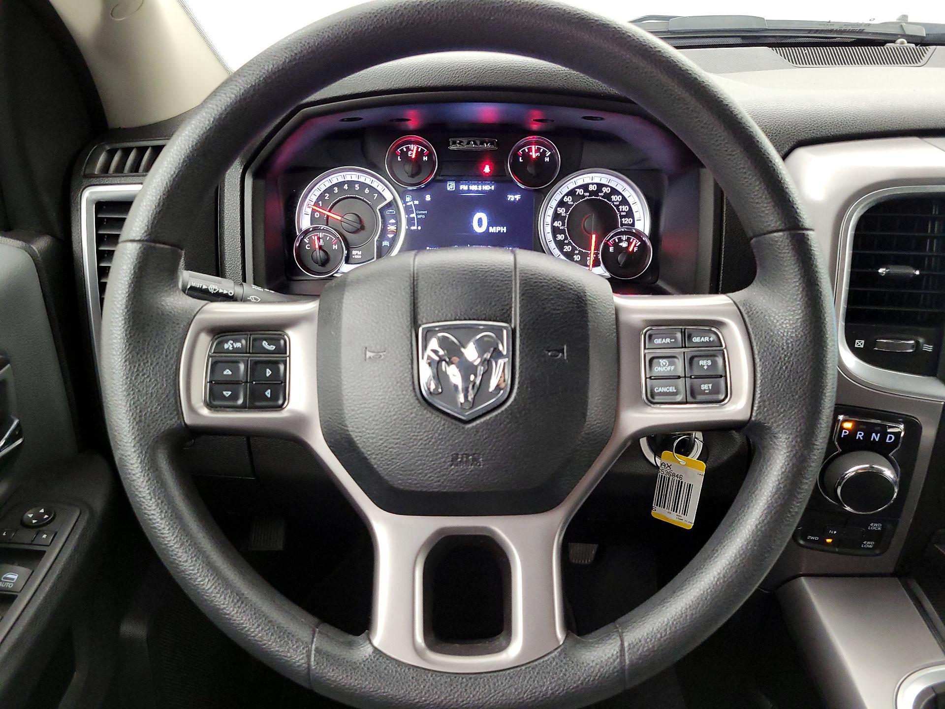 Thumbnail: 2023 RAM 1500 Classic - 10