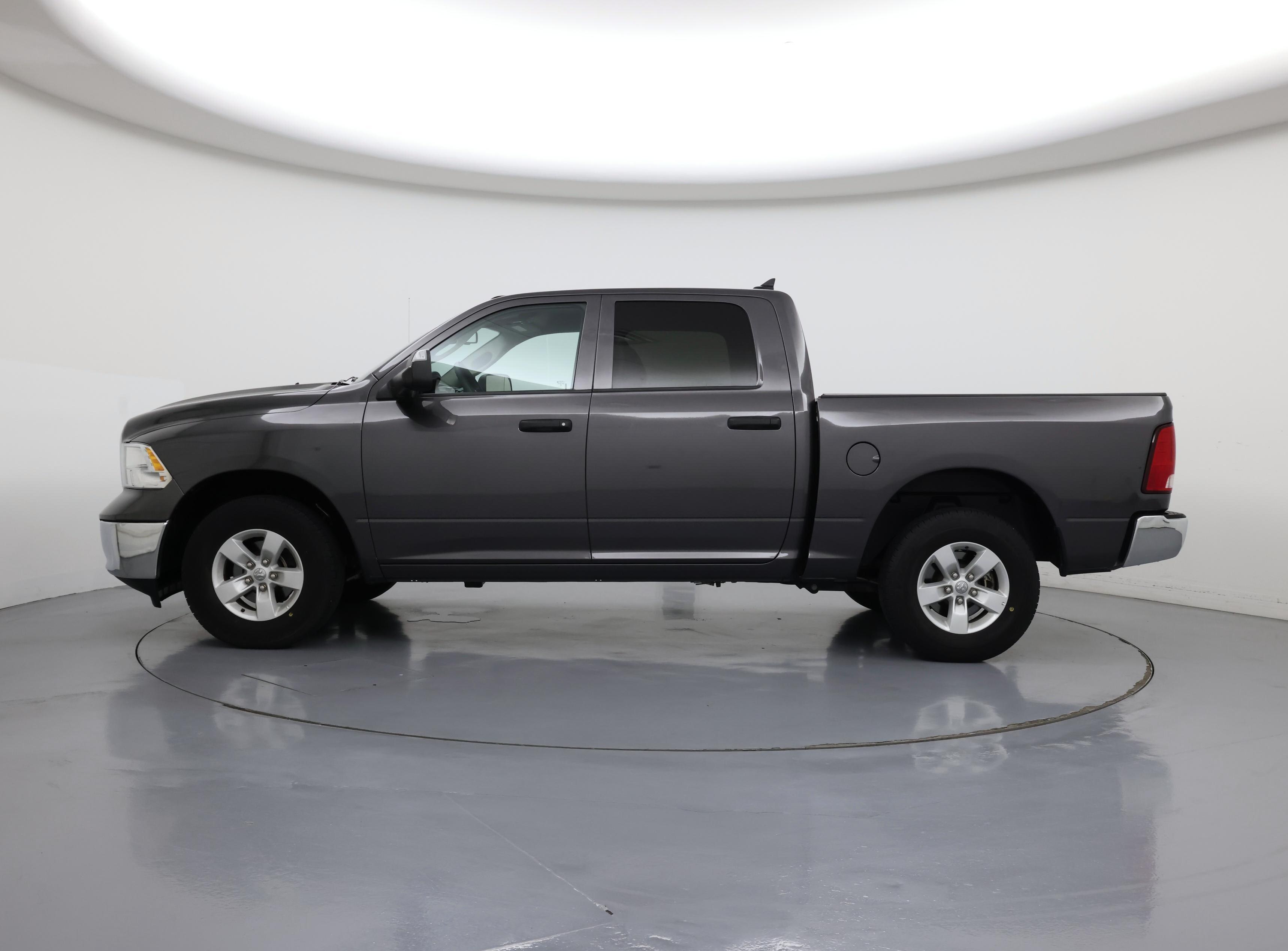 Thumbnail: 2023 RAM 1500 Classic - 3