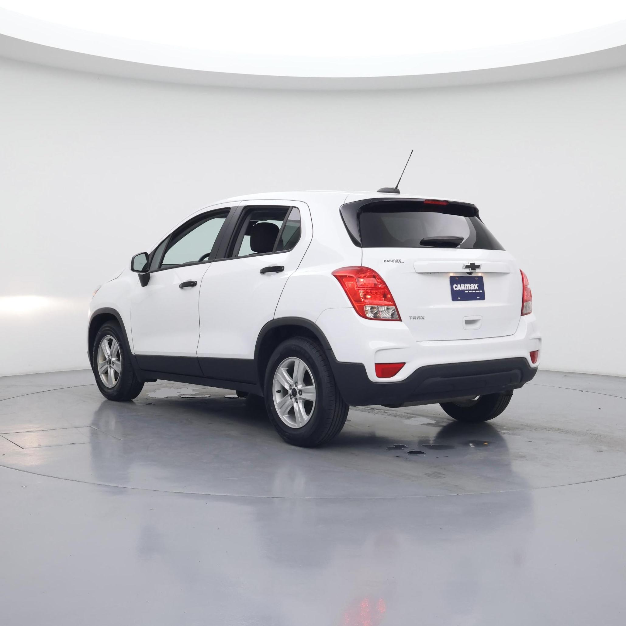 Thumbnail: 2019 Chevrolet Trax - 2