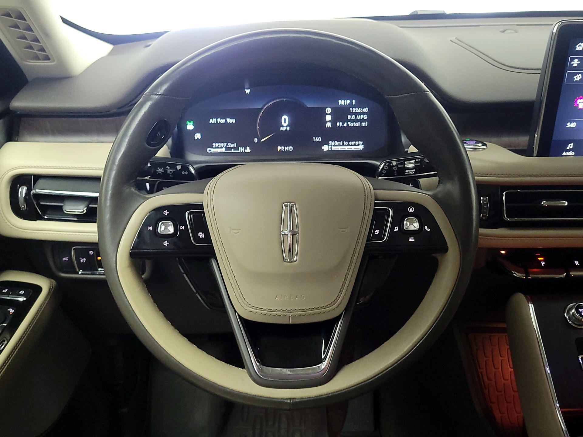 Thumbnail: 2022 Lincoln Aviator - 10