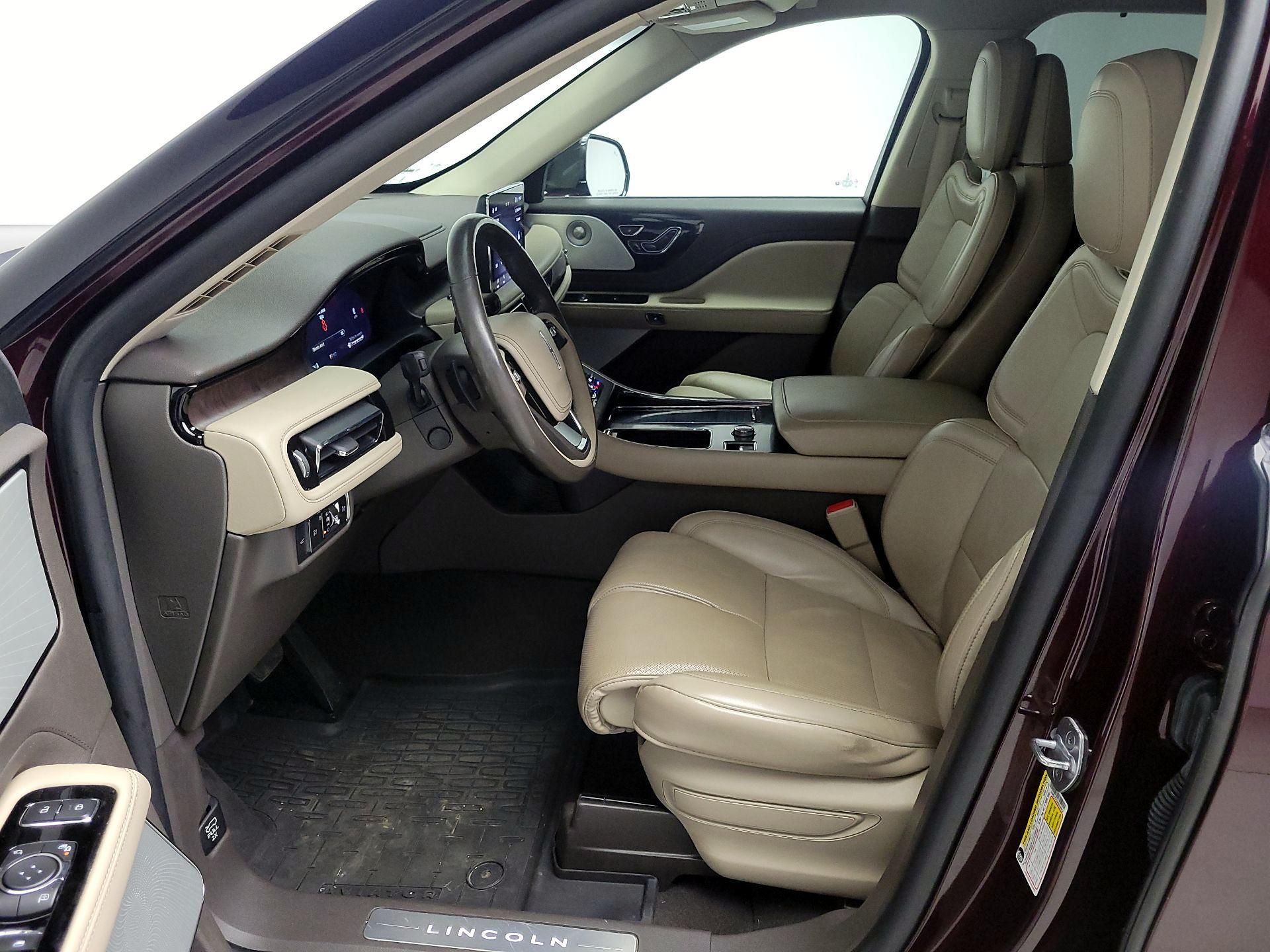 Thumbnail: 2022 Lincoln Aviator - 11