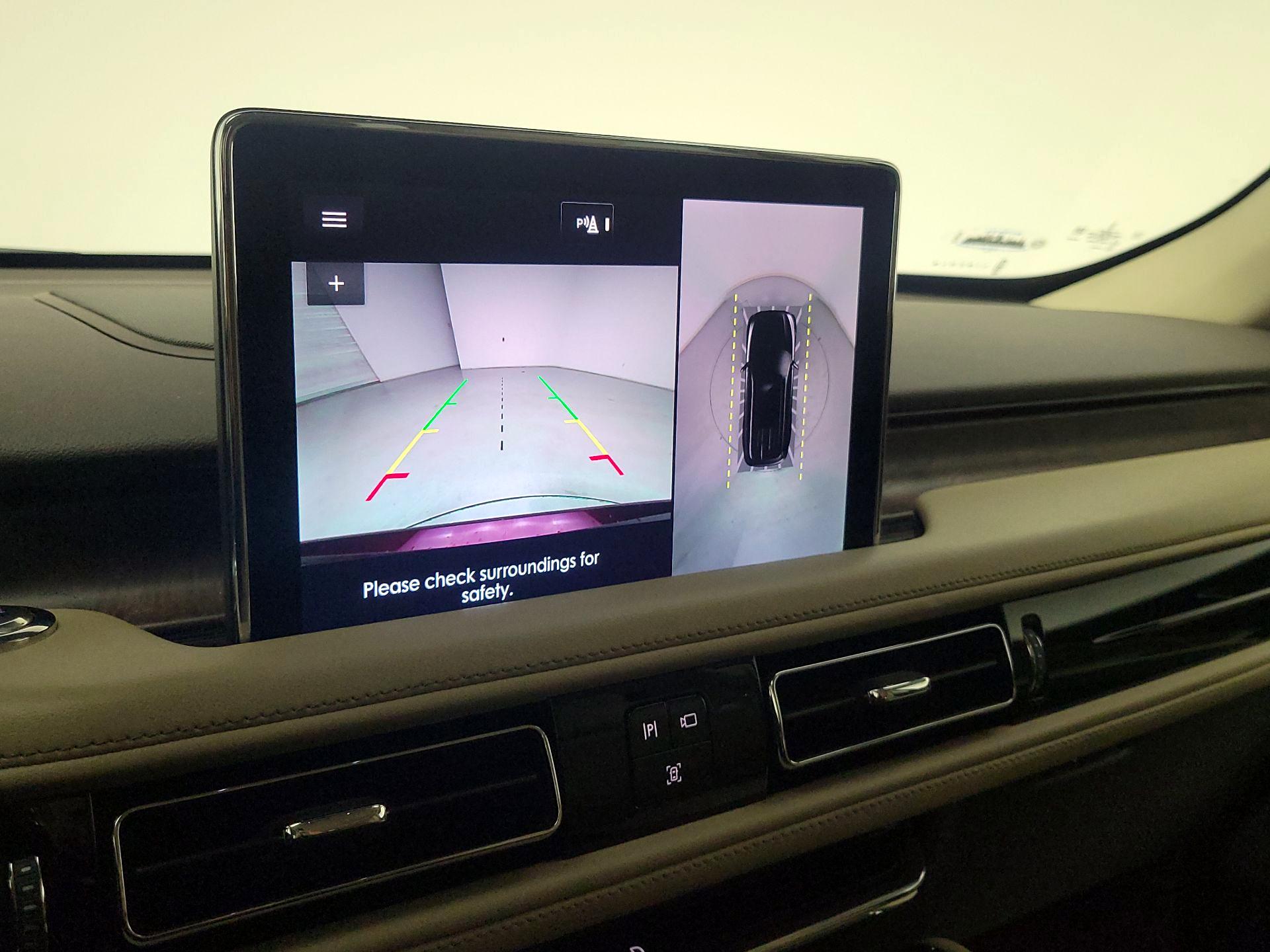 Thumbnail: 2022 Lincoln Aviator - 15