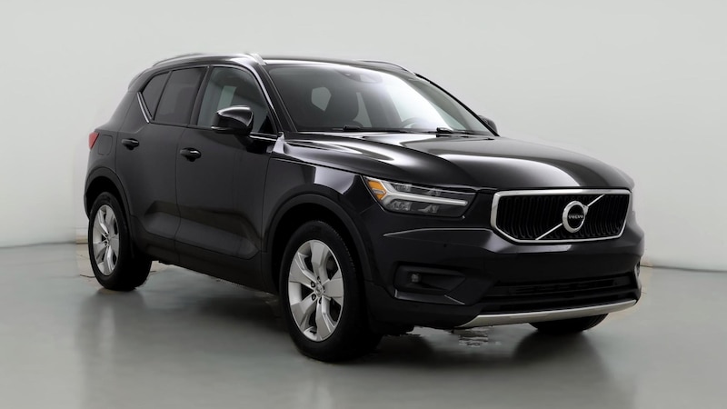 2021 Volvo XC40 T5 Momentum Hero Image