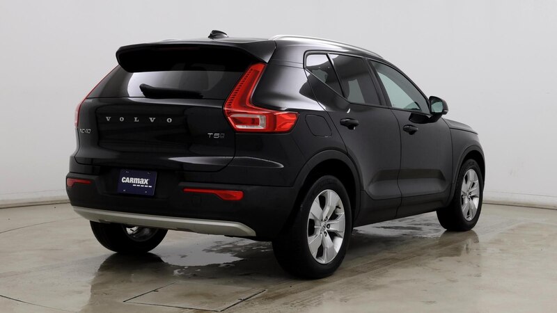 2021 Volvo XC40 T5 Momentum 8