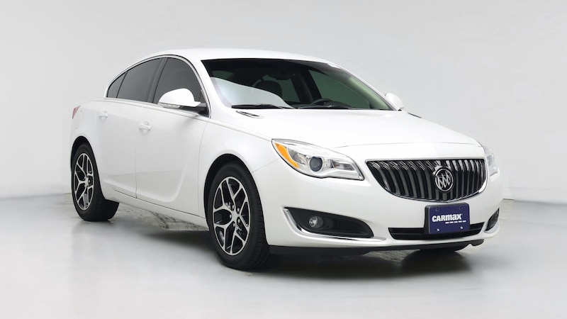 2017 Buick Regal Sport Touring Hero Image