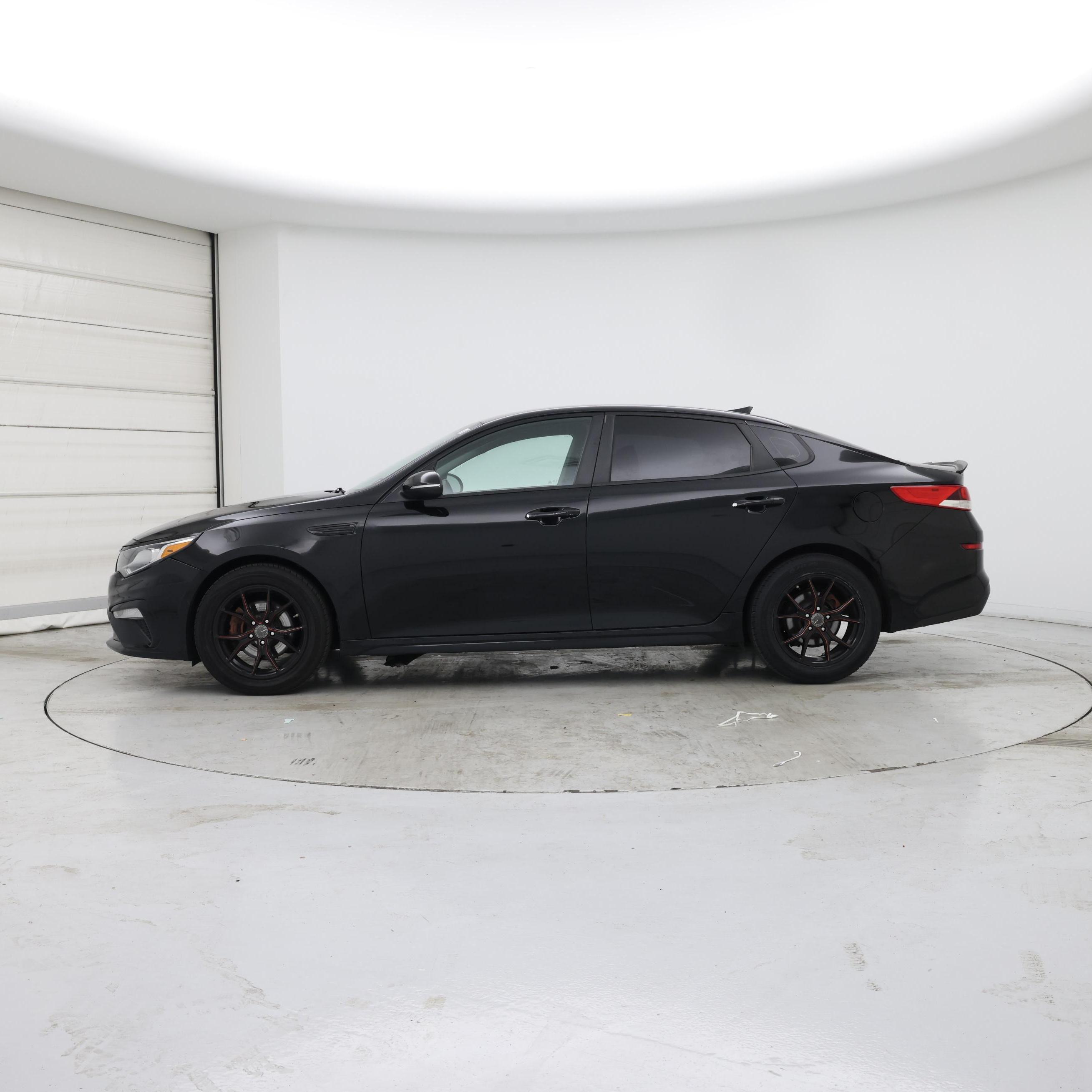 Thumbnail: 2019 Kia Optima - 3
