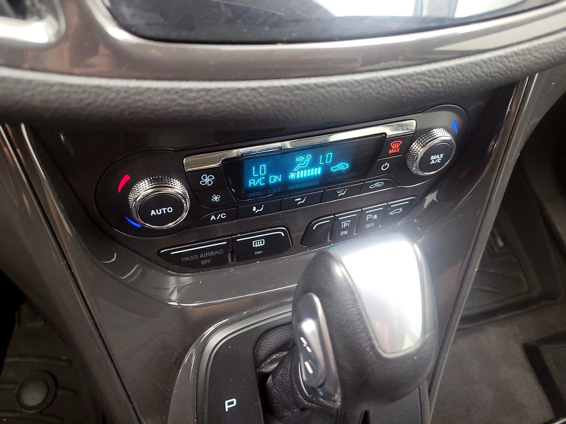 Thumbnail: 2014 Ford Escape - 16
