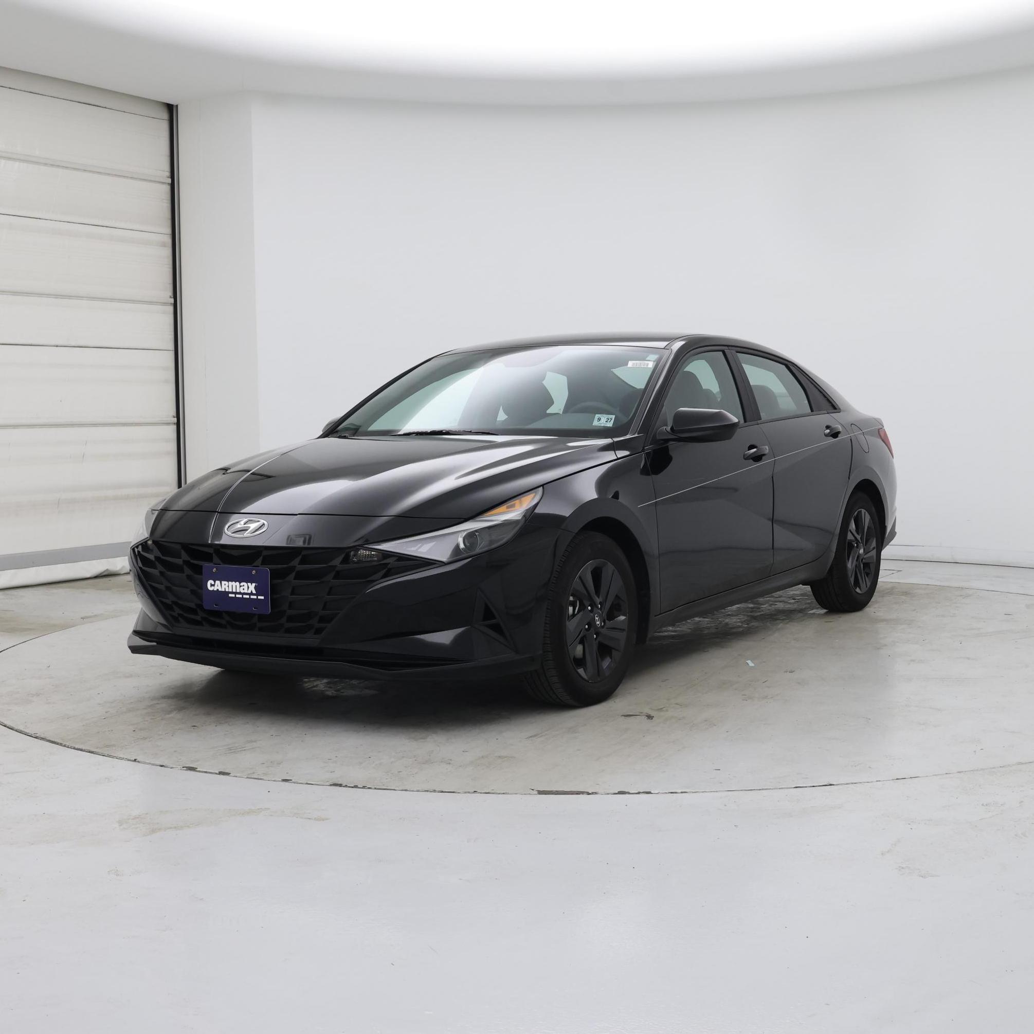 Thumbnail: 2023 Hyundai Elantra - 4