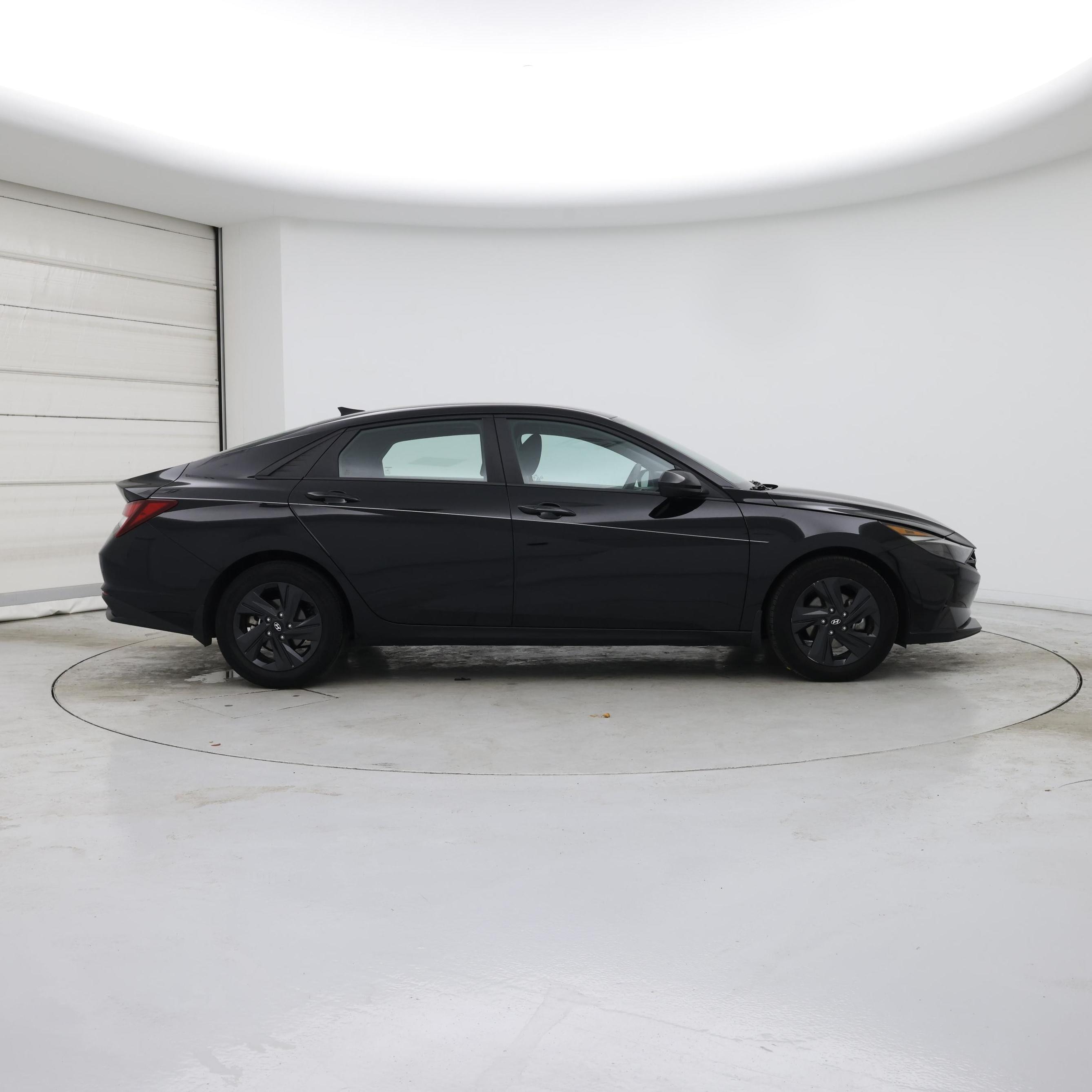 Thumbnail: 2023 Hyundai Elantra - 7