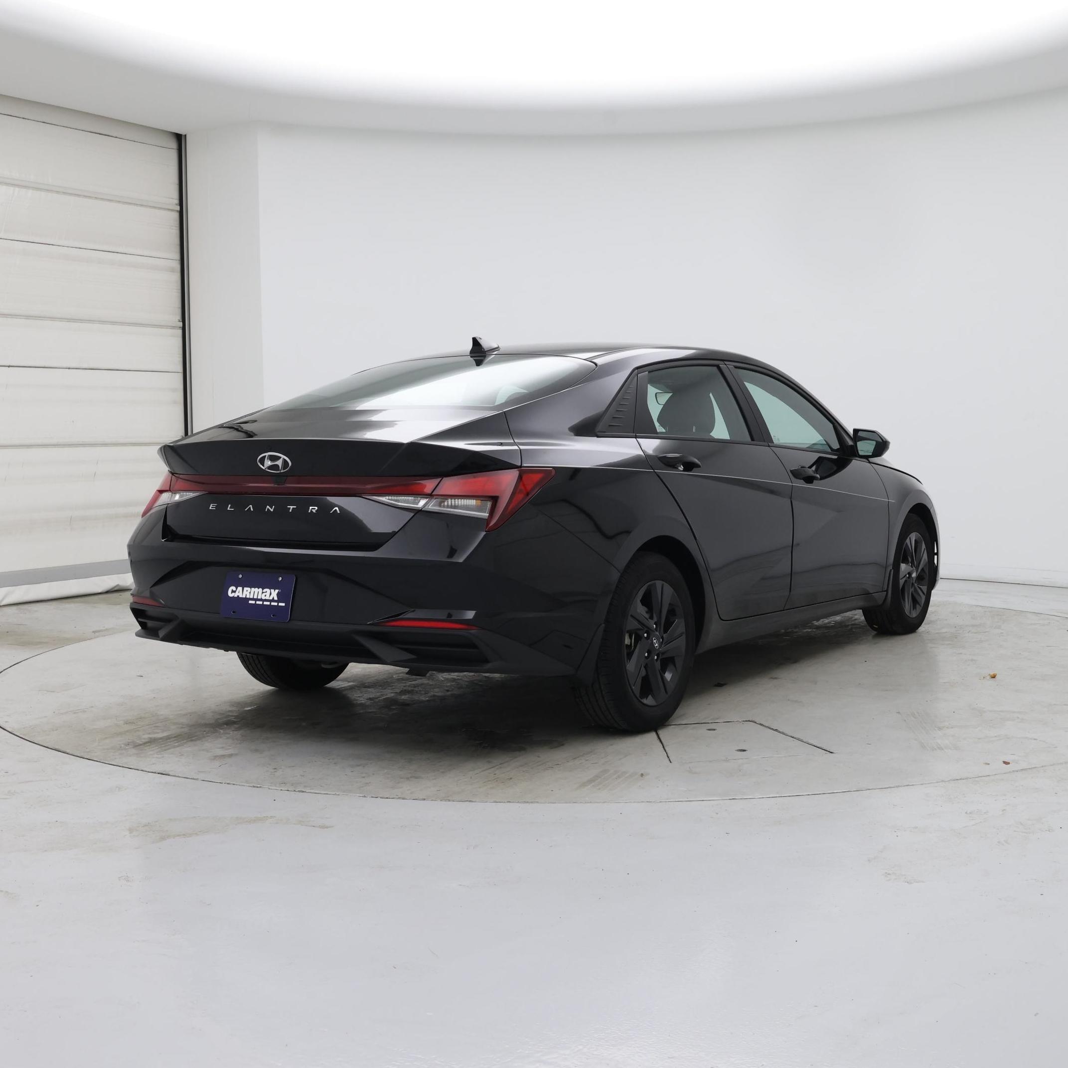 Thumbnail: 2023 Hyundai Elantra - 8