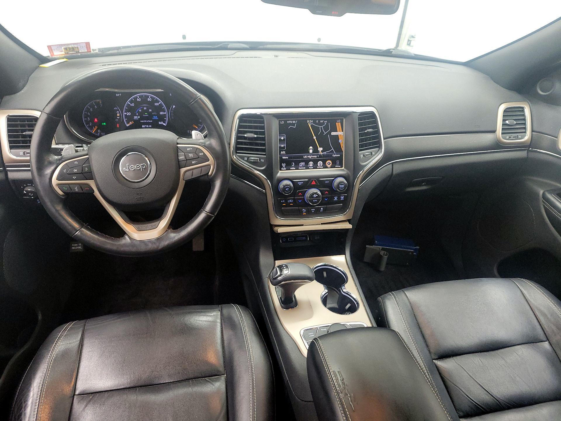 Thumbnail: 2015 Jeep Grand Cherokee - 9
