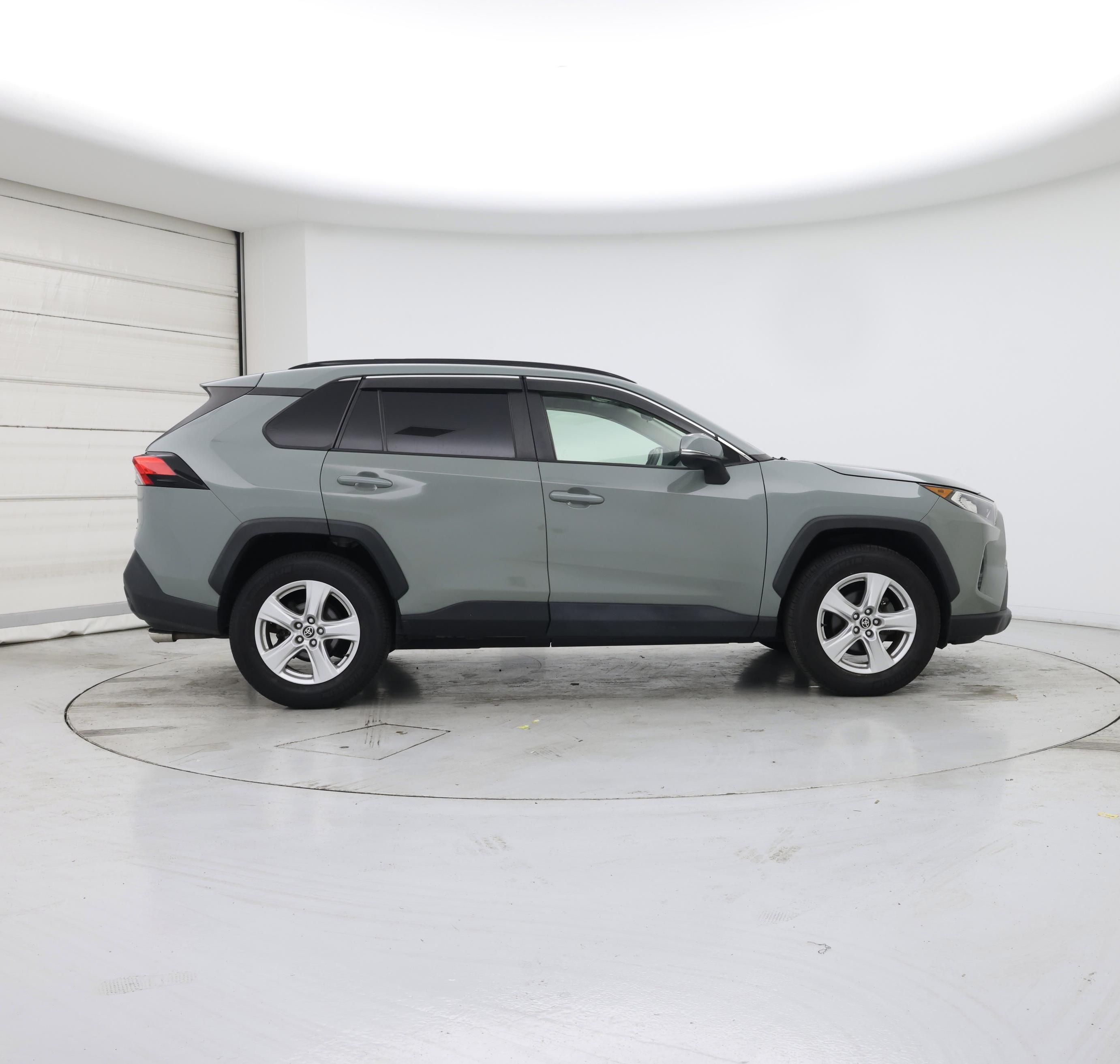 Thumbnail: 2019 Toyota RAV4 - 7