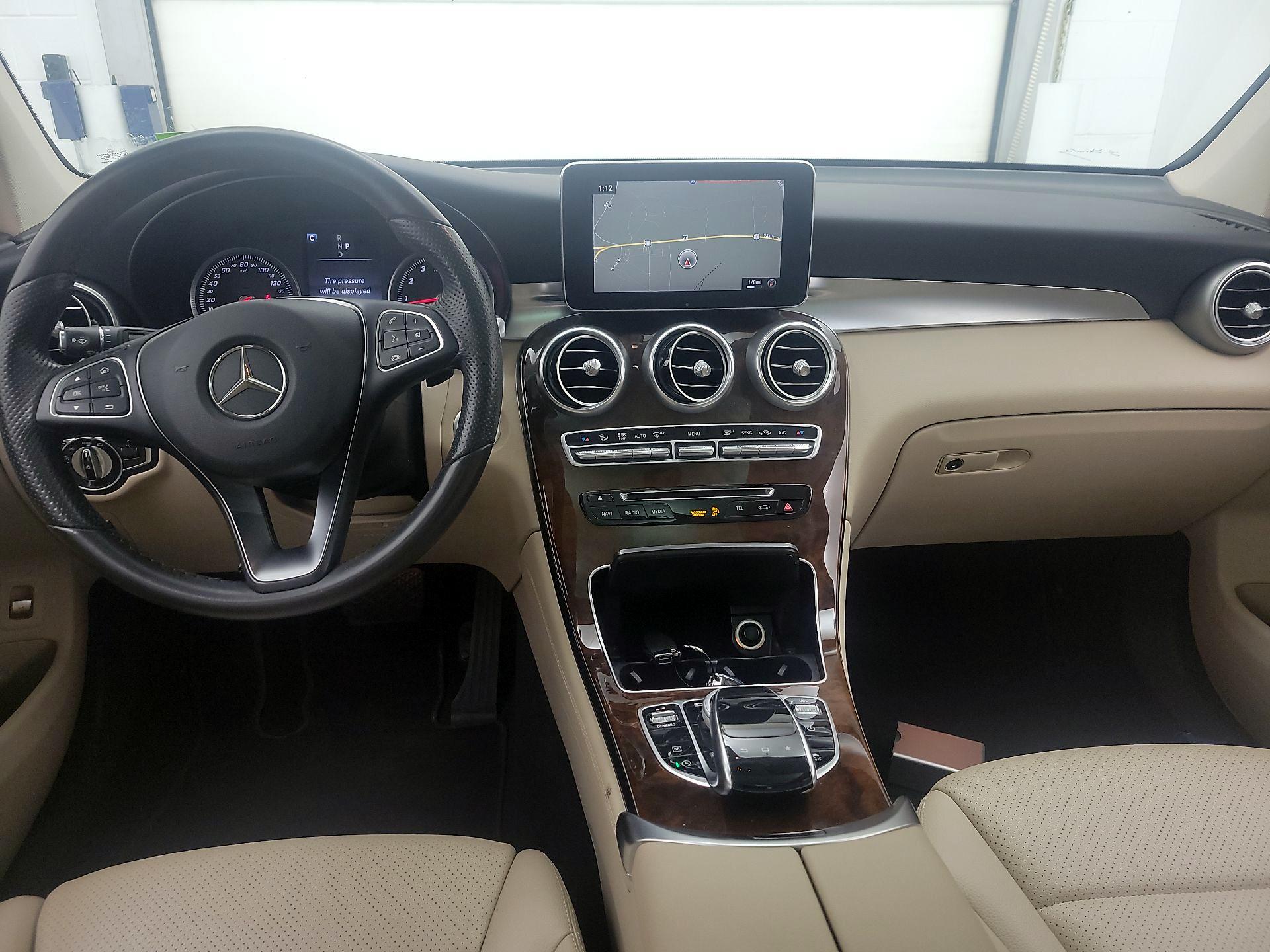 Thumbnail: 2016 Mercedes-Benz GLC - 9